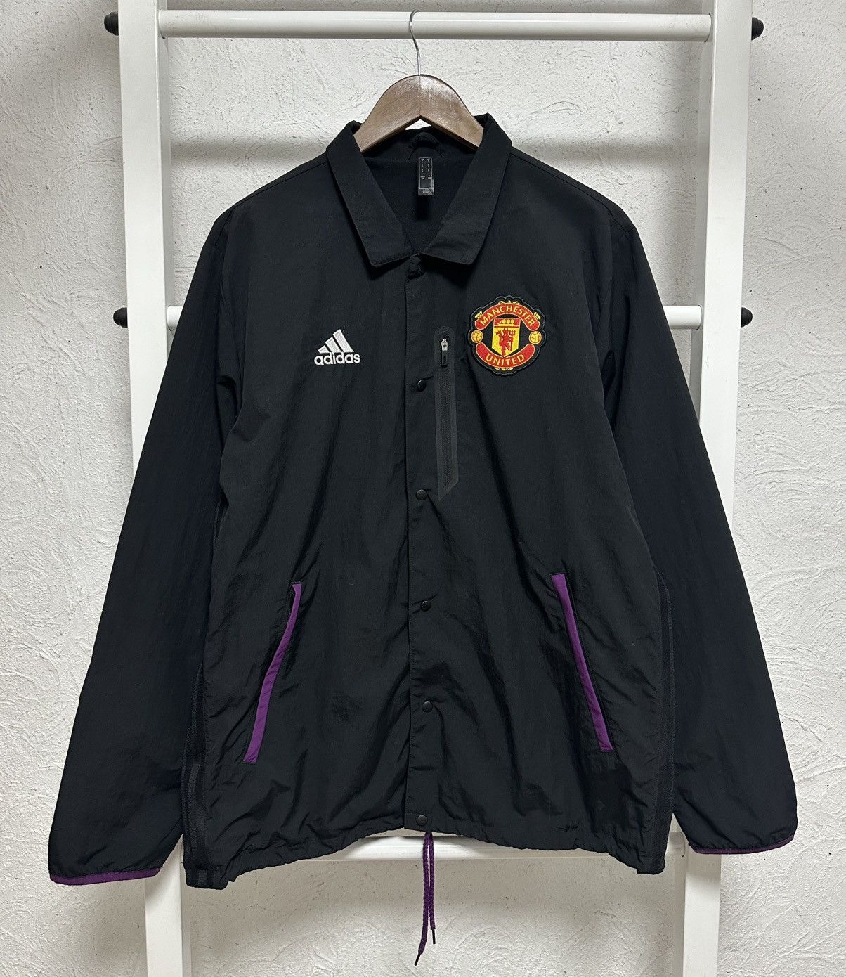Adidas Adidas Manchester United TRV Coach Jacket 2021-2022 Size L Size US L / EU 52-54 / 3 - 1 Thumbnail