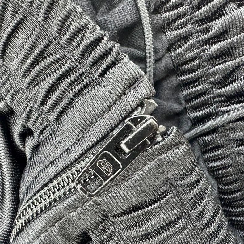 Balenciaga Balenciaga Runway Reflective Track Jacket. Size US XXS / EU 40 - 8 Thumbnail
