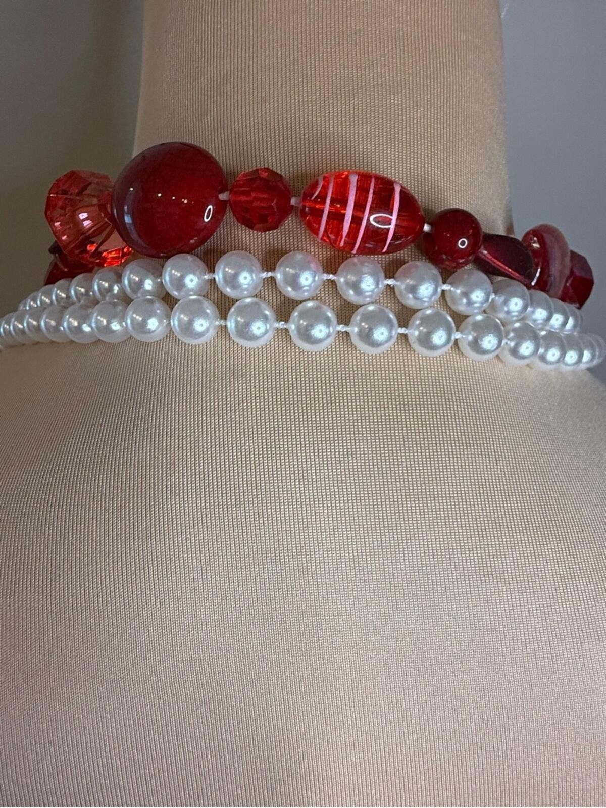 Other White pearlescent & red bead necklace set costume jewelry Size ONE SIZE - 5 Thumbnail