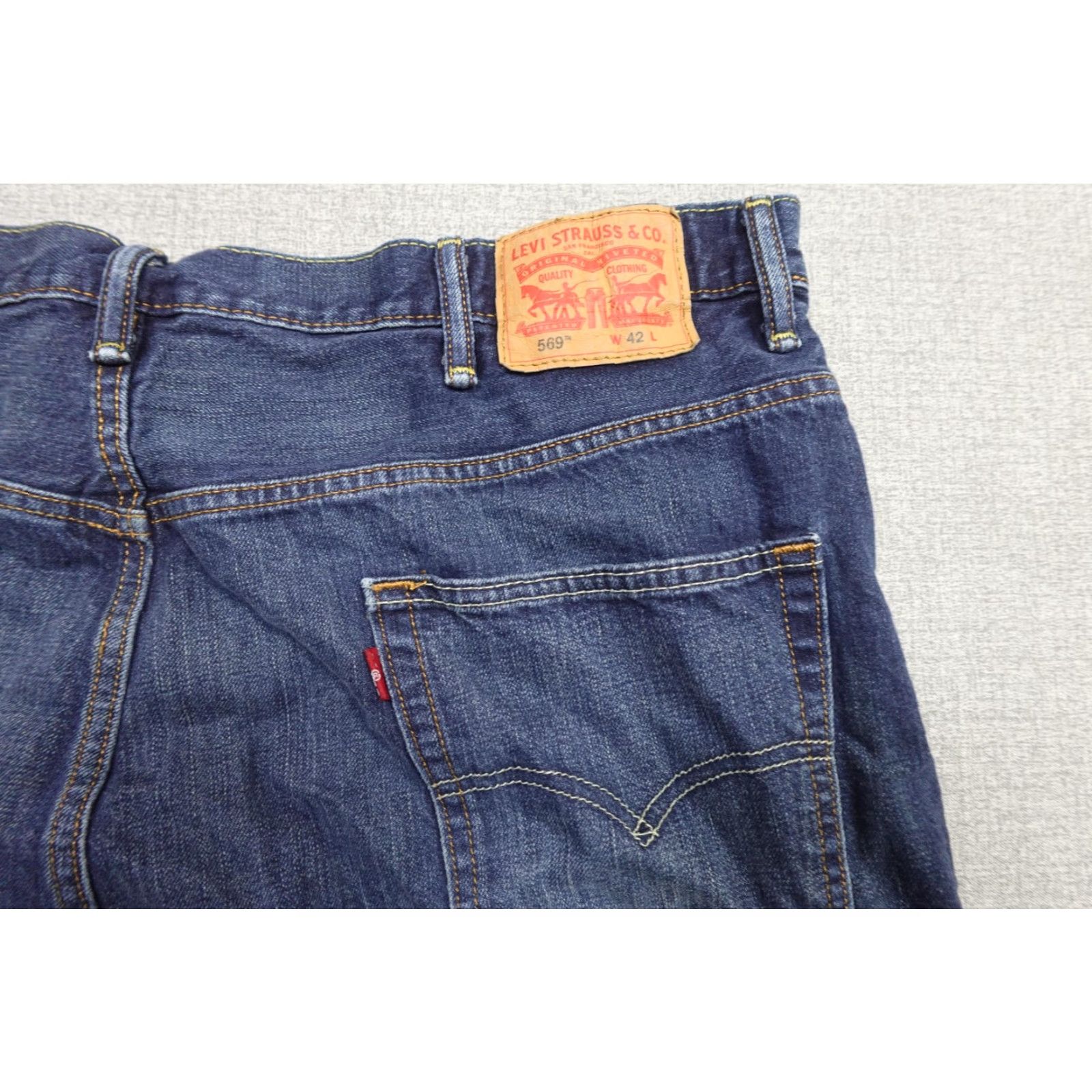 Levi's Levi's 569 Denim Shorts Bermuda Men 42 Blue Medium Wash 5-Pocket Zip Fly Pockets Size US 42 / EU 58 - 2 Thumbnail