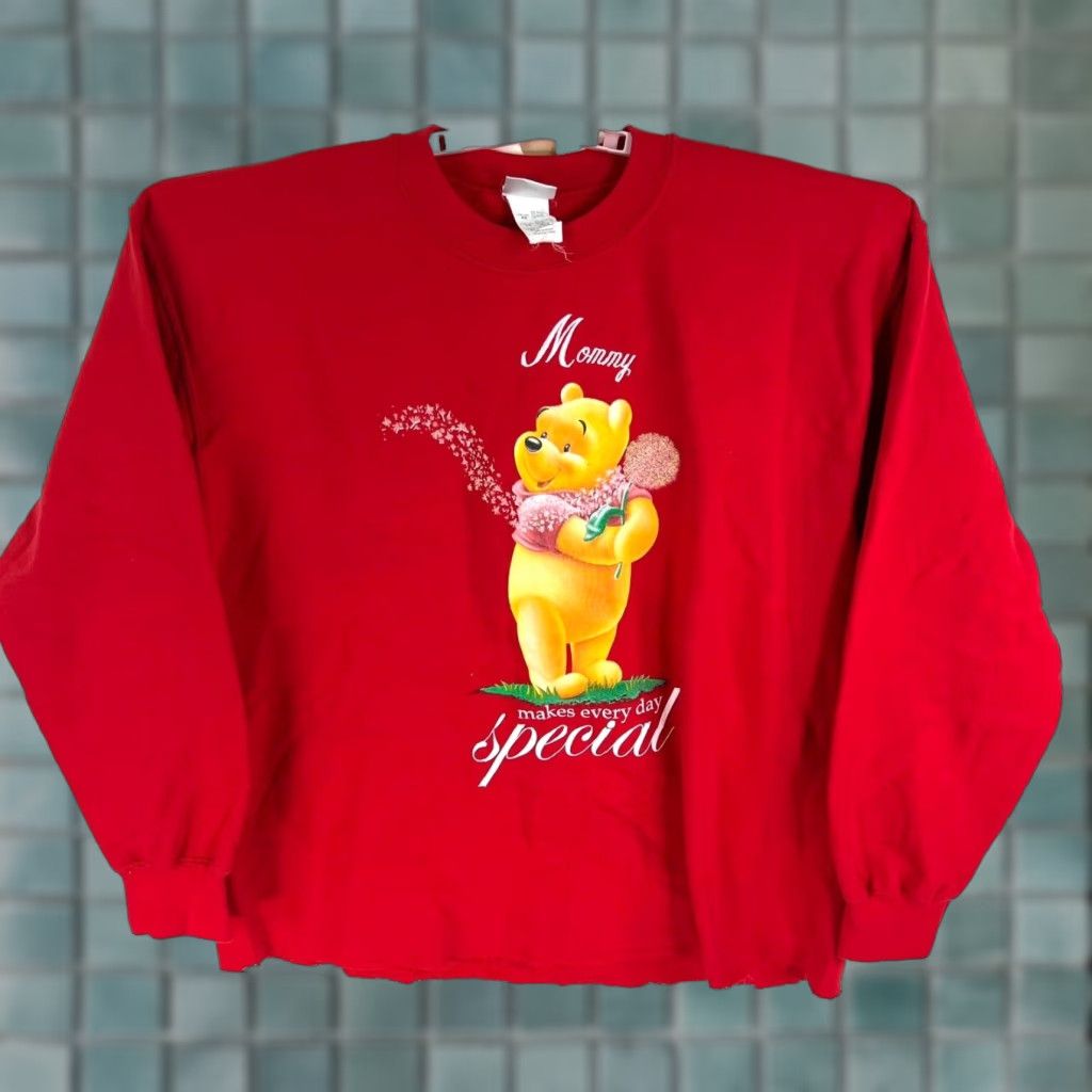 Disney Disney Pooh Bear Mommy Sweatshirt Womens XL Red Embroidered Pullover Long Sleeve Round Neck Raw Hem Size XL / US 12-14 / IT 48-50 - 1 Thumbnail
