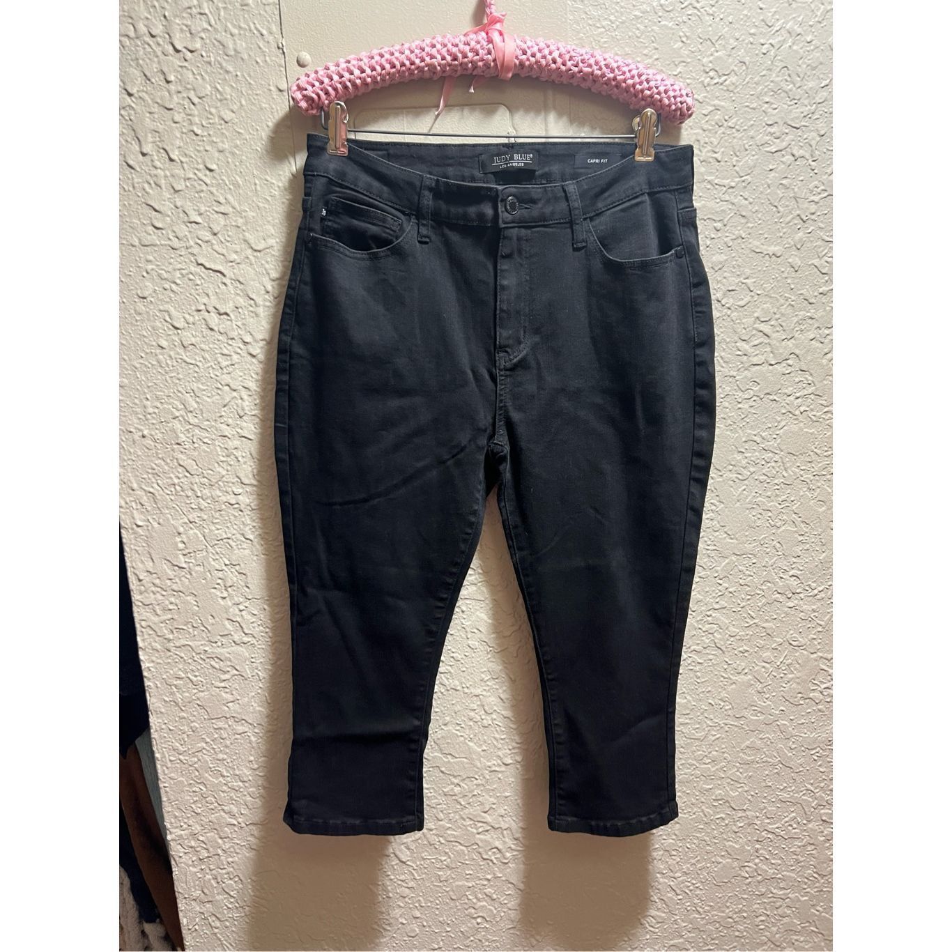 Other Judy Blue Black Capri Fit Jeans Woman’s Size 31 Size 31" - 1 Thumbnail