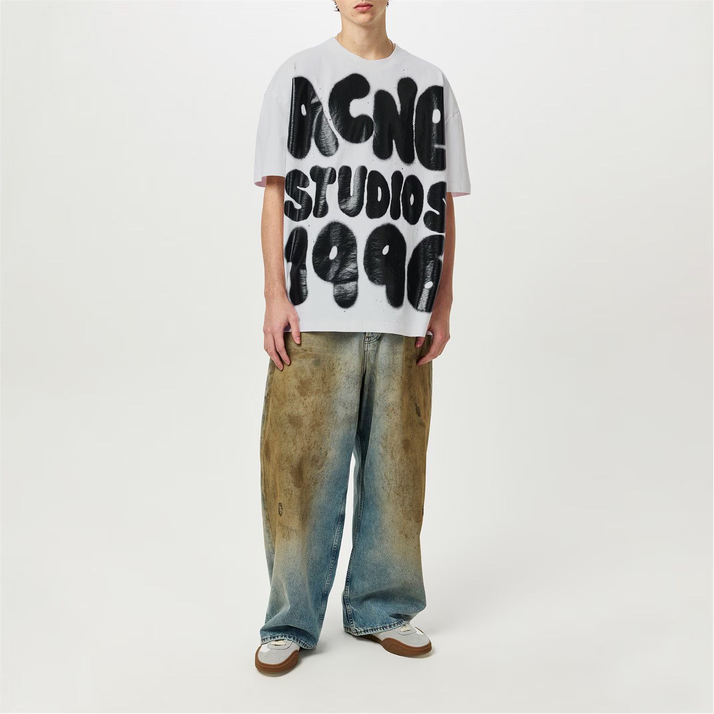 Acne Studios o1g2r1mq0825 Spray T-Shirt in White Size US XL / EU 56 / 4 - 4 Thumbnail