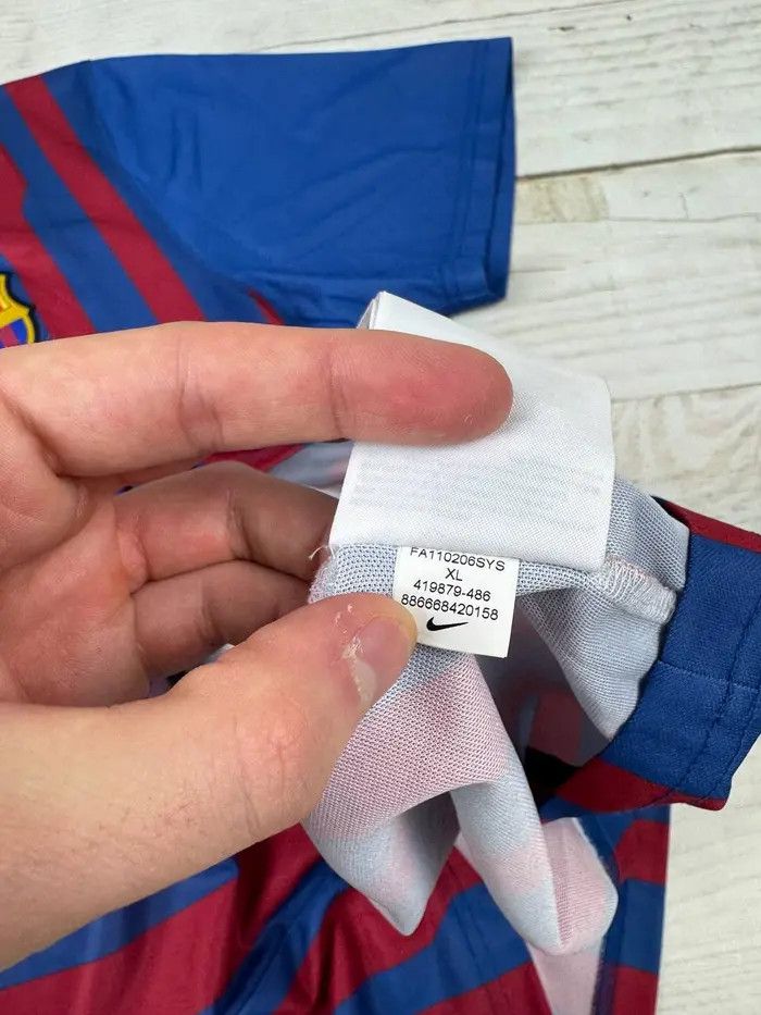 Nike Nike FC Barcelona 2011 2012 Home Shirt Soccer Jersey Size US XL / EU 56 / 4 - 10 Thumbnail