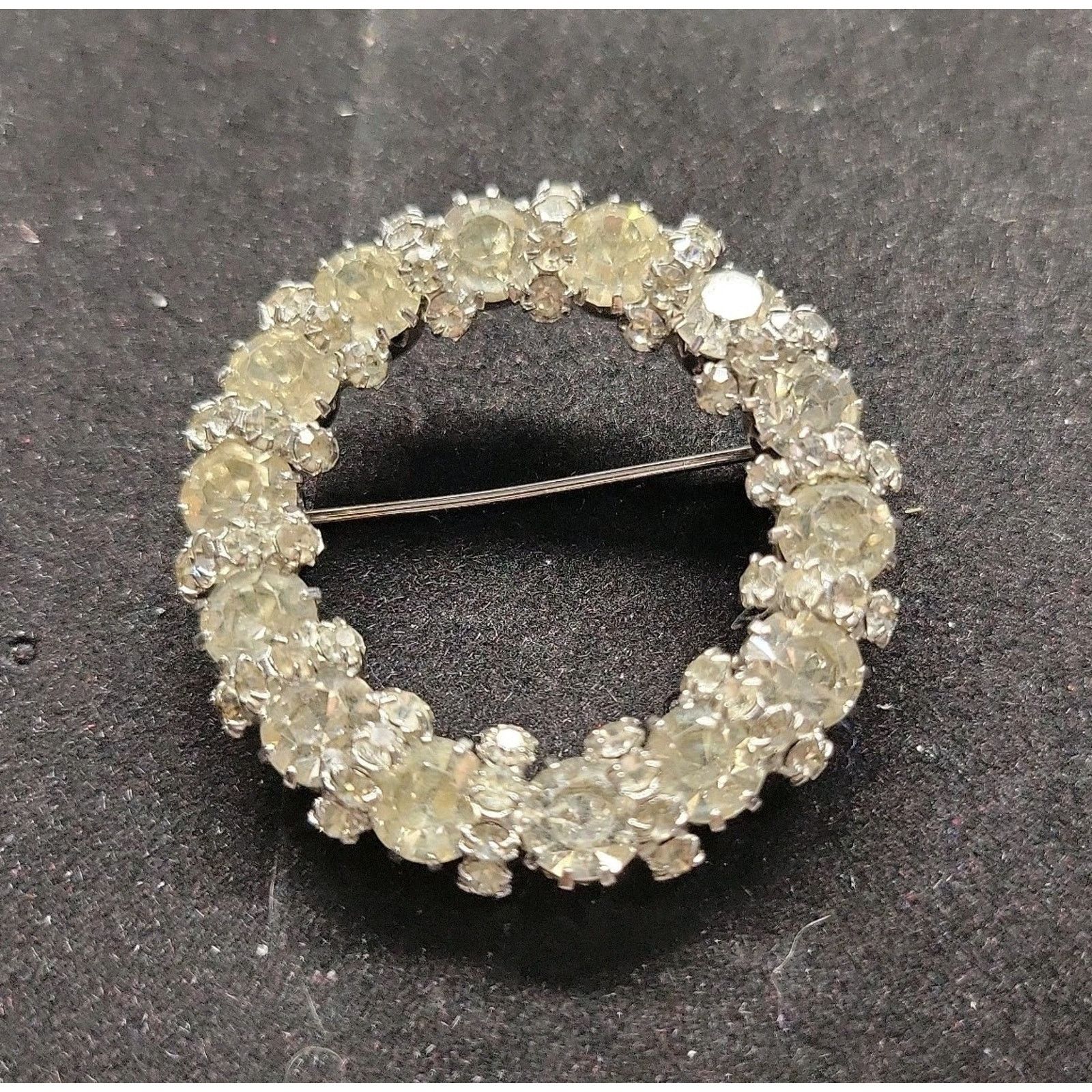 The Unbranded Brand Vintage Weiss Signed Clear Ice Rhinestone Statement Brooch Size ONE SIZE - 2 Thumbnail
