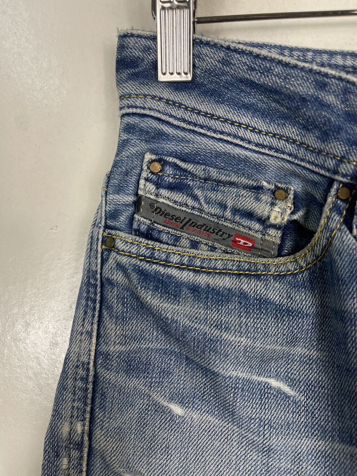 Diesel DIESEL INDUSTRY MADE IN ITALY DISTRESSED JEANS Size US 30 / EU 46 - 10 Thumbnail