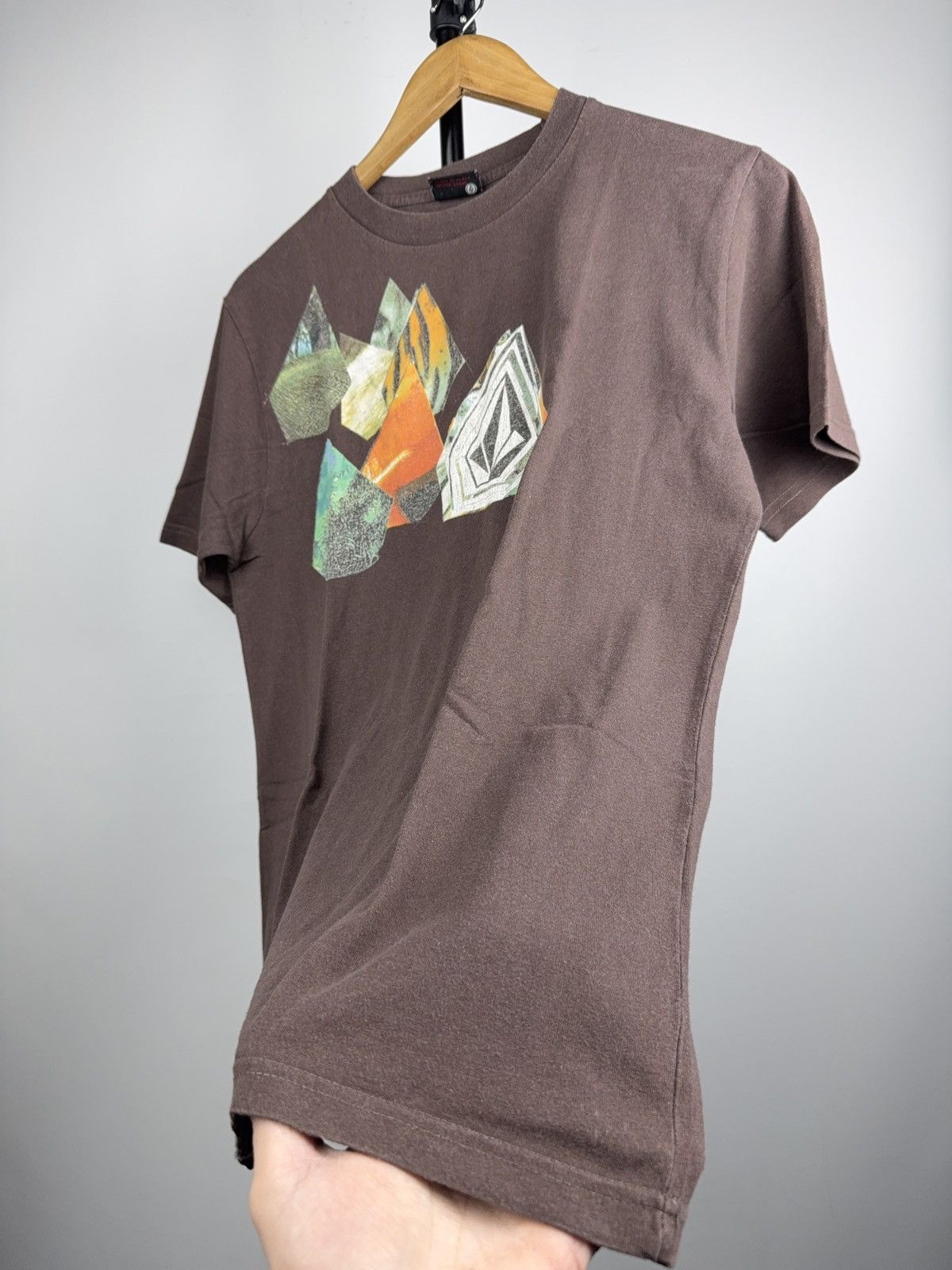 Volcom Vintage 90s Volcom Abstract Graphic T-Shirt Brown Skate Surf Size US S / EU 44-46 / 1 - 7 Thumbnail
