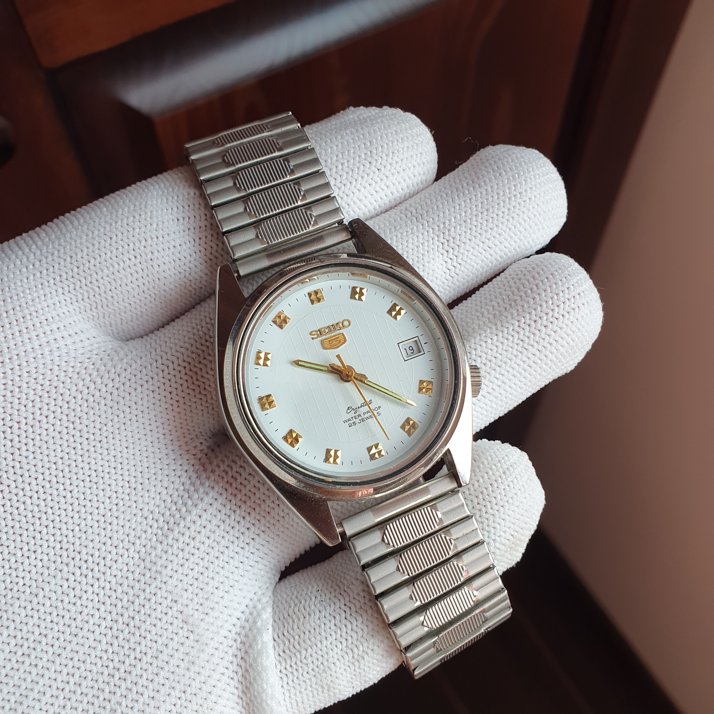Seiko 5 25 jewels crystal store