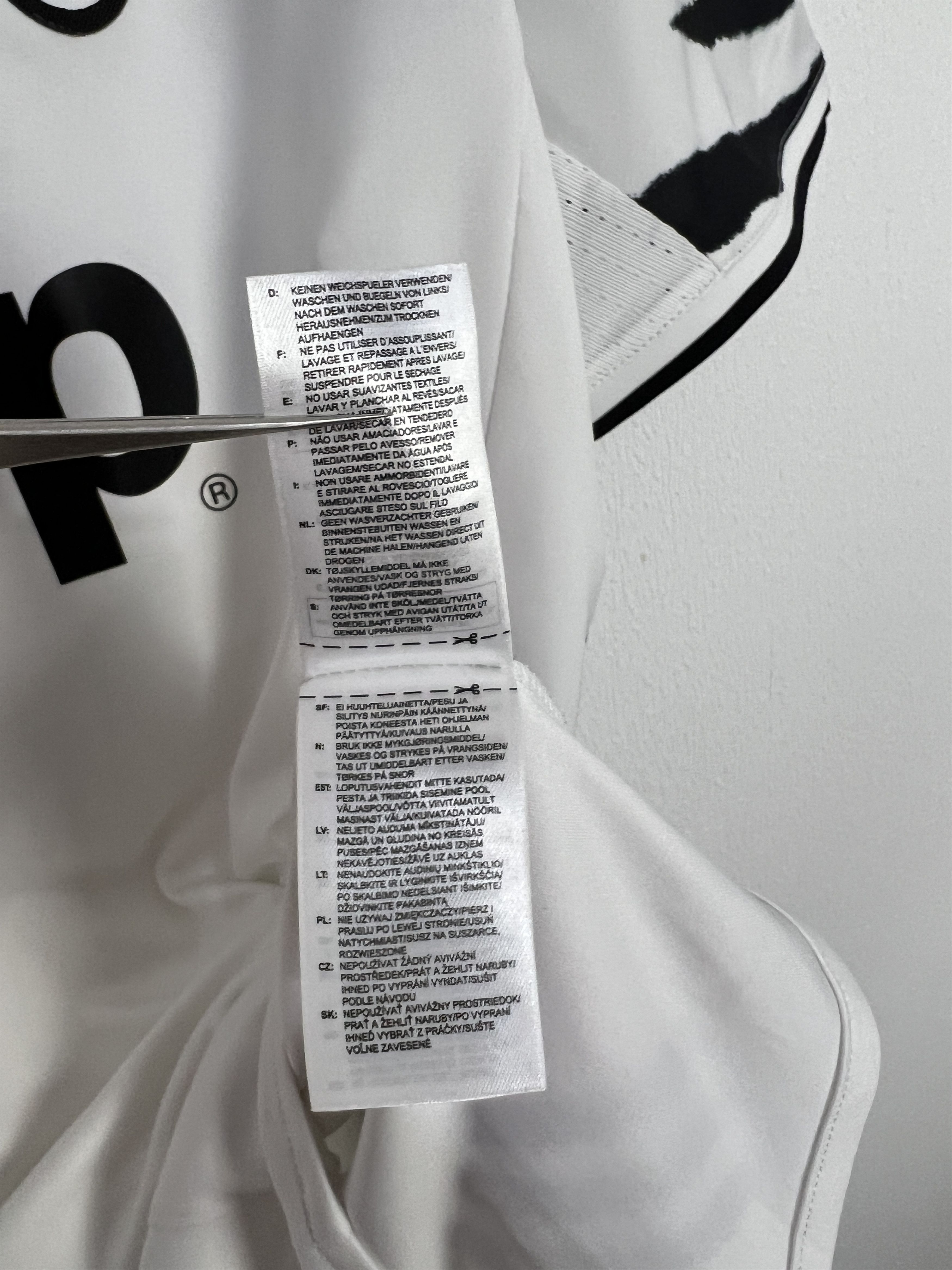 Adidas Juventus 2016 Third Football Shirt #3 Chiellini Adidas Size US L / EU 52-54 / 3 - 11 Thumbnail