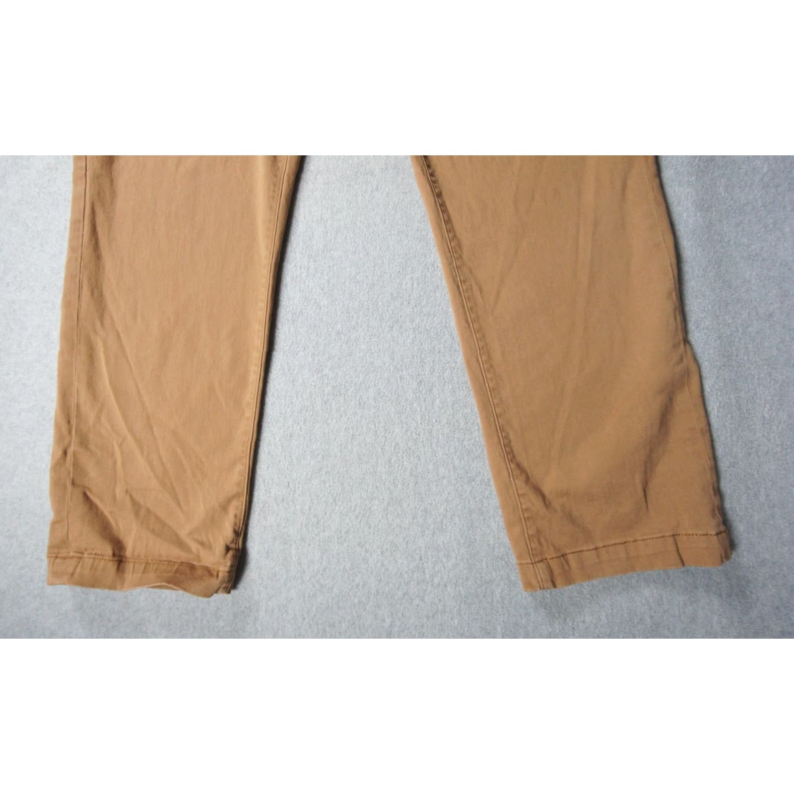 Lucky Brand Lucky Brand Pants Mens 38x28 Beige Chino Athletic 410 Stretch Adult Casual Regular 5-Pocket Design Front Flat Front Belt Loops Zip Cotton Spandex Size US 38 / EU 54 - 3 Thumbnail