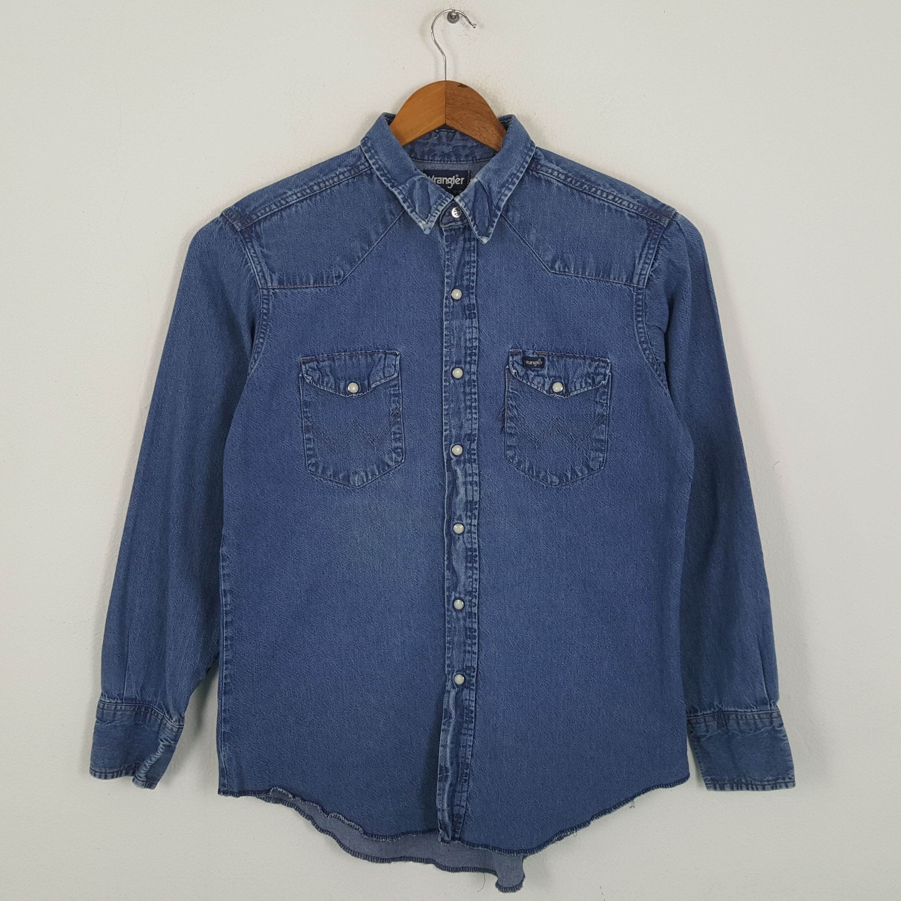 Vintage WRANGLER American Classic Style Denim Shirts