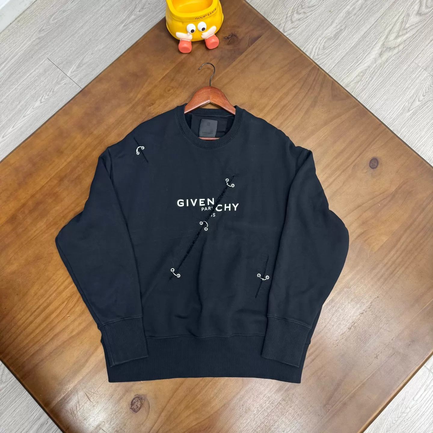 Givenchy Givenchy Lock Detail Distressed Hoodie Black XXS Size US XXS / EU 40 - 1 Thumbnail