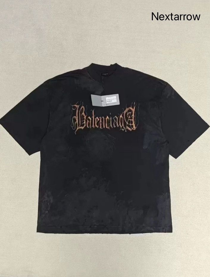 Balenciaga Balenciaga 23fw distressed short sleeves2412-Nextarrow Size US S / EU 44-46 / 1 - 1 Thumbnail