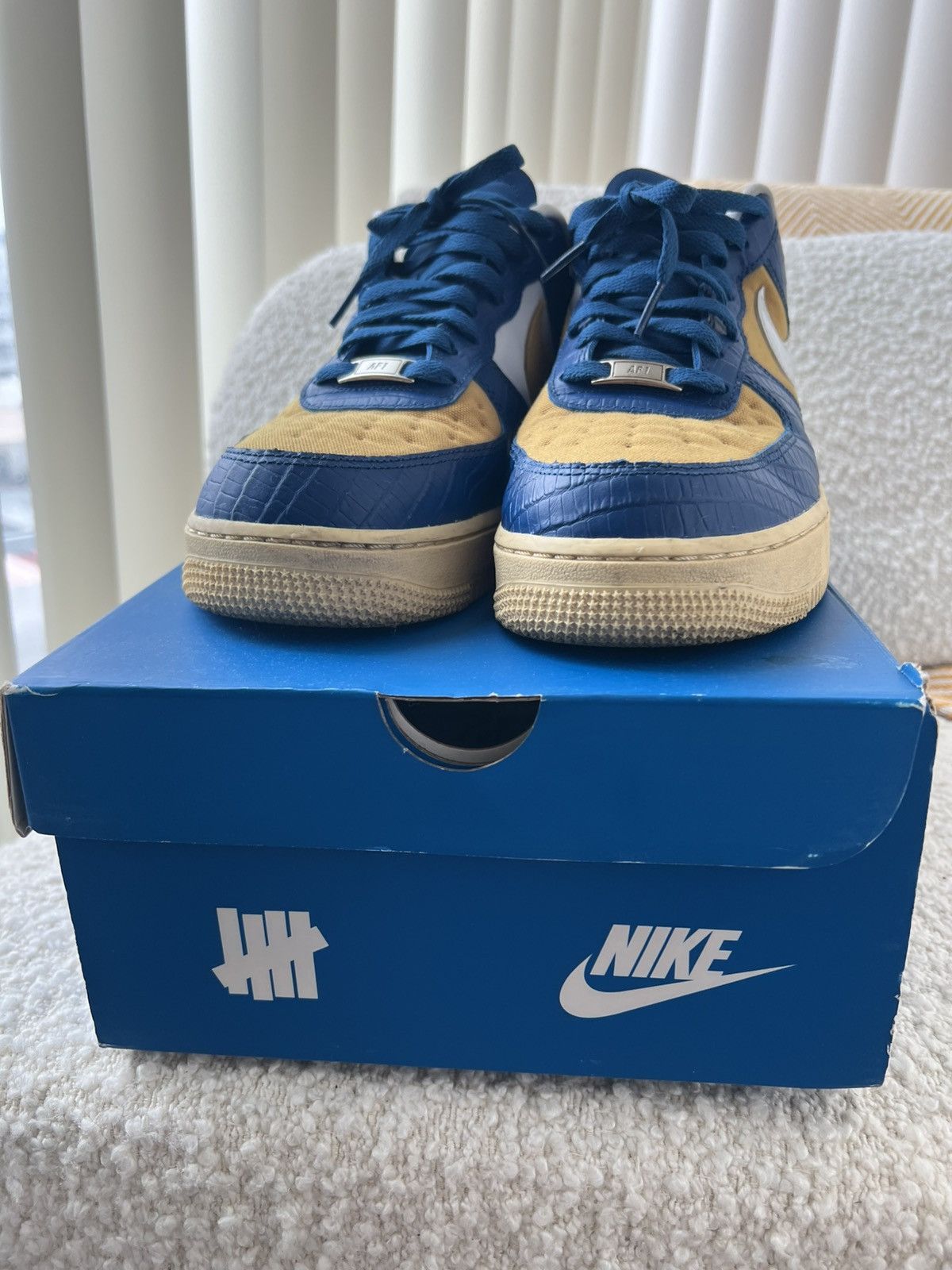 Nike × Undefeated Undefeated Nike Air Force 1 Size US 10 / EU 43 - 8 Thumbnail