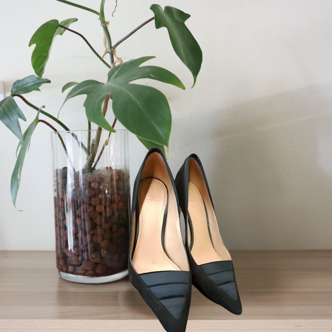 Tory Burch Black Suede/Satin Pump Heel Size