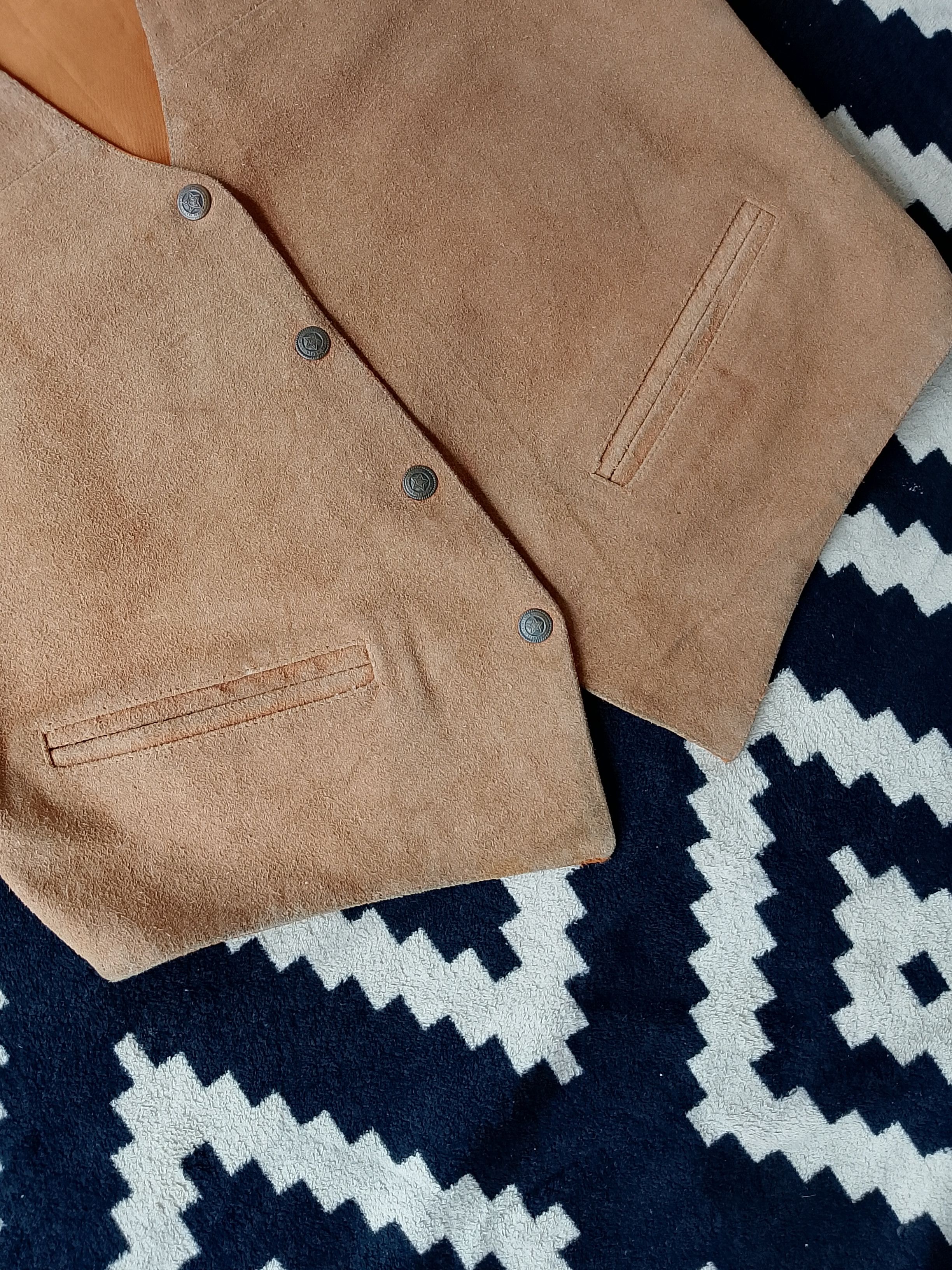 Other Vintage Tan Suede Leather Waistcoat Oklahoma State Buttons Size US S / EU 44-46 / 1 - 5 Thumbnail