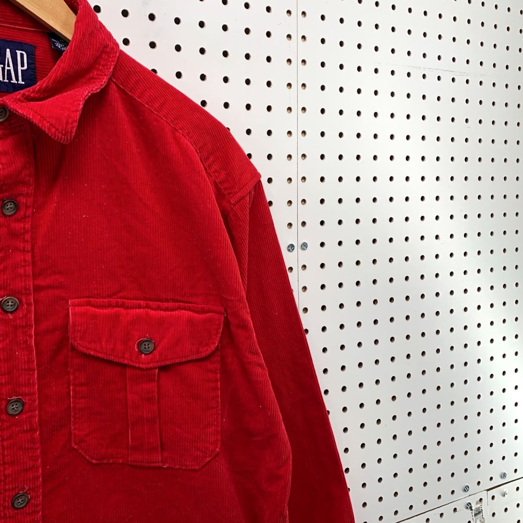 Gap VINTAGE Gap Corduroy Button-Up Shirt Mens M Red Pocket 90s Button-Up N/A Size US M / EU 48-50 / 2 - 7 Thumbnail