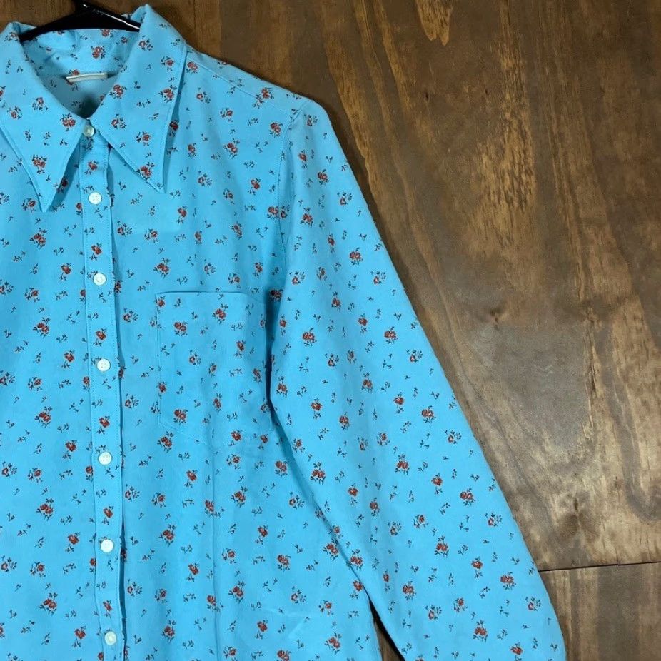 Levi's Levis Shirt Blue Floral Jasper Collared Button-Up Long Sleeve M Women’s Regular Size M Casual Western, Momcore, Basic, Floral, Button-Up, 1940s-Style? Size M / US 6-8 / IT 42-44 - 5 Thumbnail
