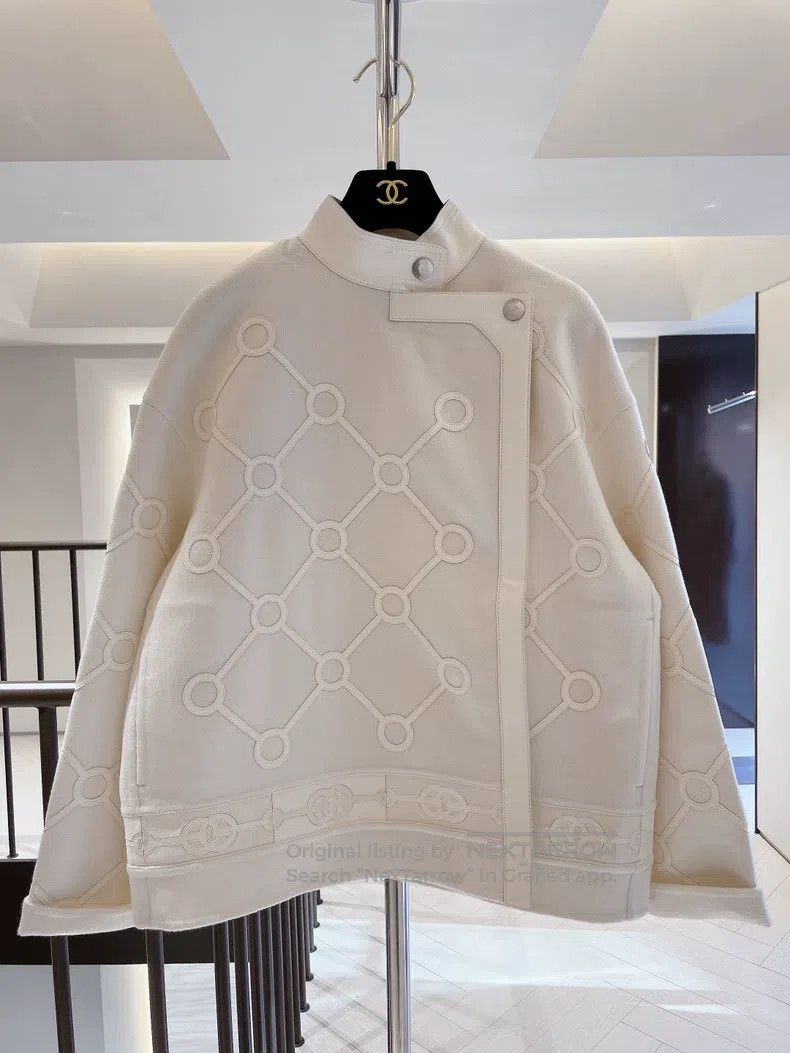 Hermes Hermes Milkshake White Cashmere and Leather Lapel Jacket Size XS / US 0-2 / IT 36-38 - 1 Thumbnail