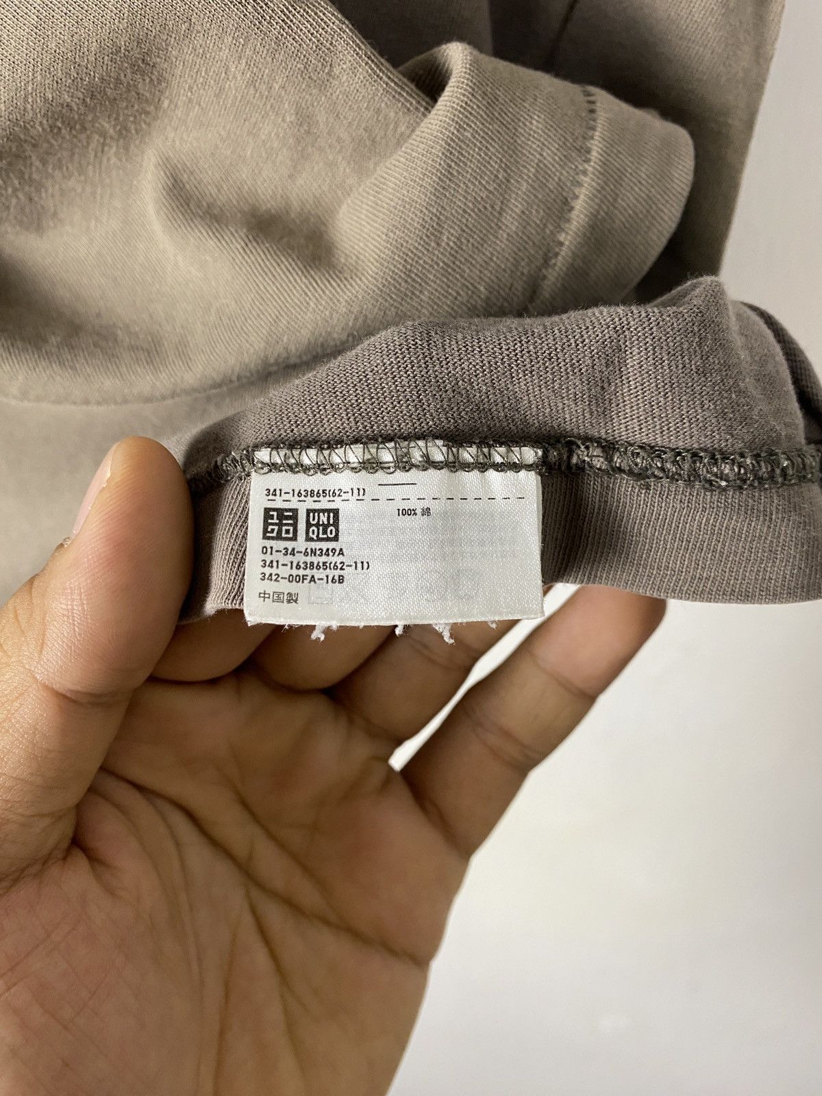 Kaws × Uniqlo OG Uniqlo Kaws Tee Size US XL / EU 56 / 4 - 6 Thumbnail