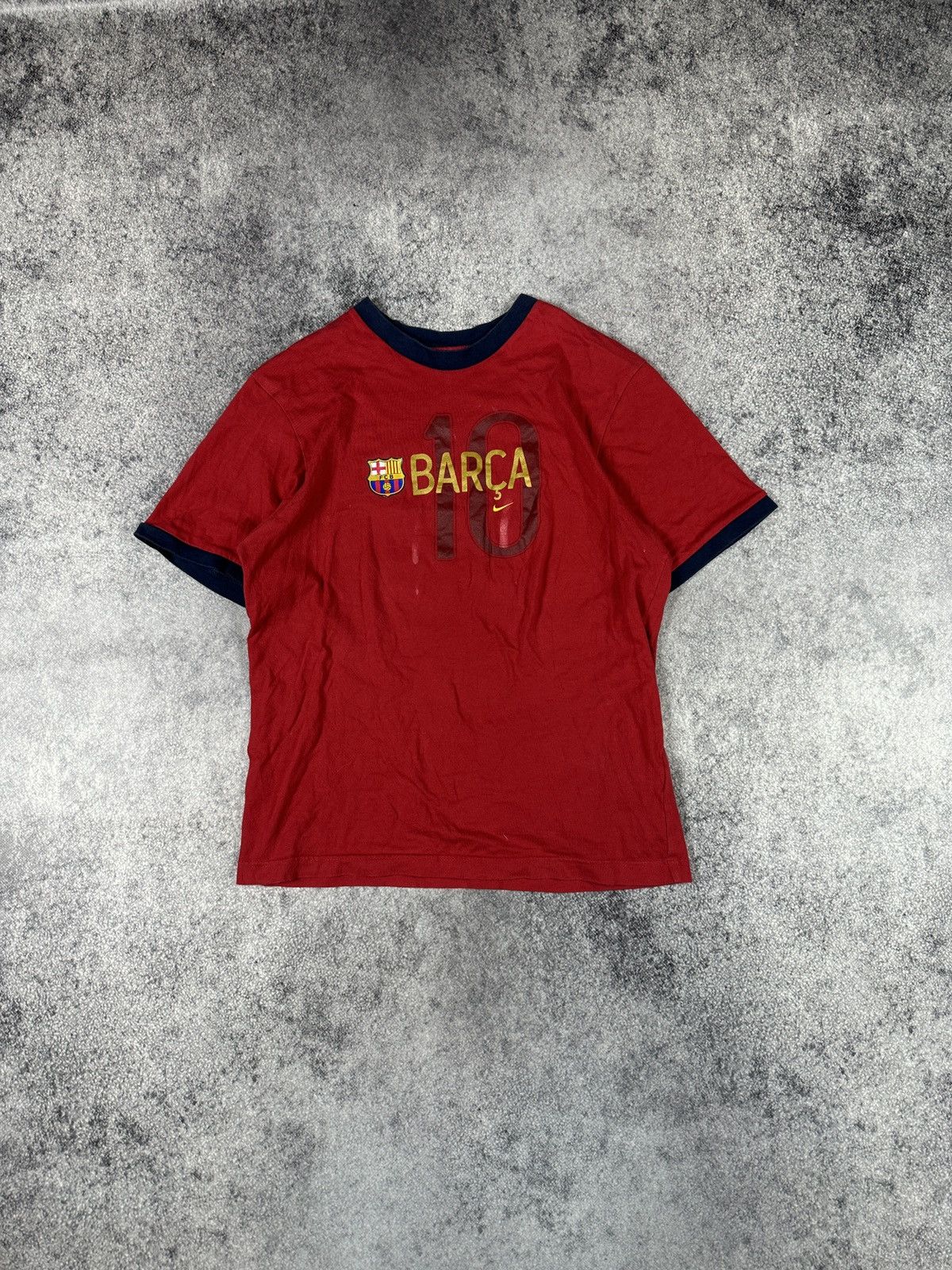 Nike Nike Barcelona 10 Ronaldinho T-shirt Streetwear Casual Rare Size US S / EU 44-46 / 1 - 1 Thumbnail