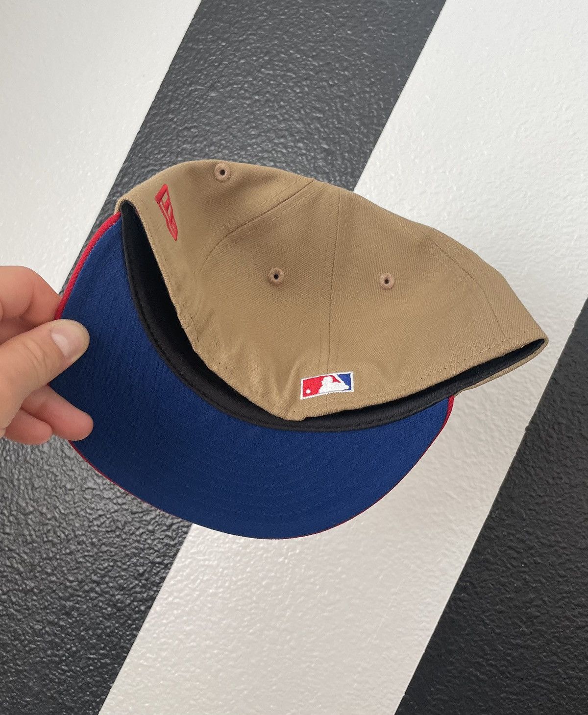 New Era 🔥 Exclusive Phillies fitted hat size 7 Size ONE SIZE - 3 Thumbnail