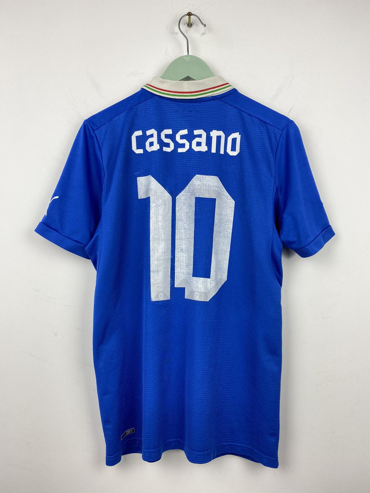 Puma Italy 2012 2013 Cassano #10 Football Soccer Jersey Germany Size US M / EU 48-50 / 2 - 1 Thumbnail