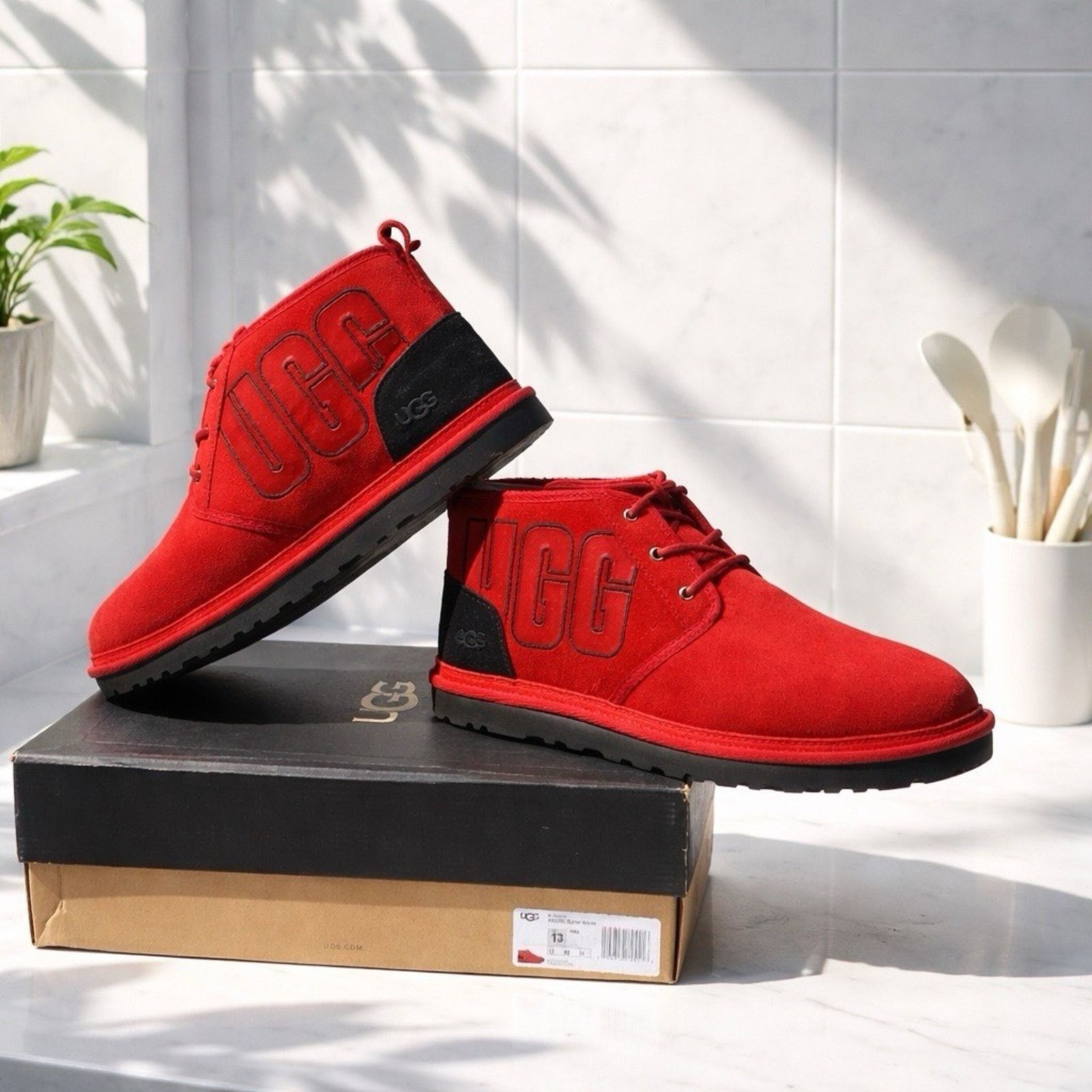 Ugg UGG MENS NEUMEL GRAPHIC OUTLINE BOOT "SAMBA RED BLACK" US 13 Size US 13 / EU 46 - 1 Thumbnail