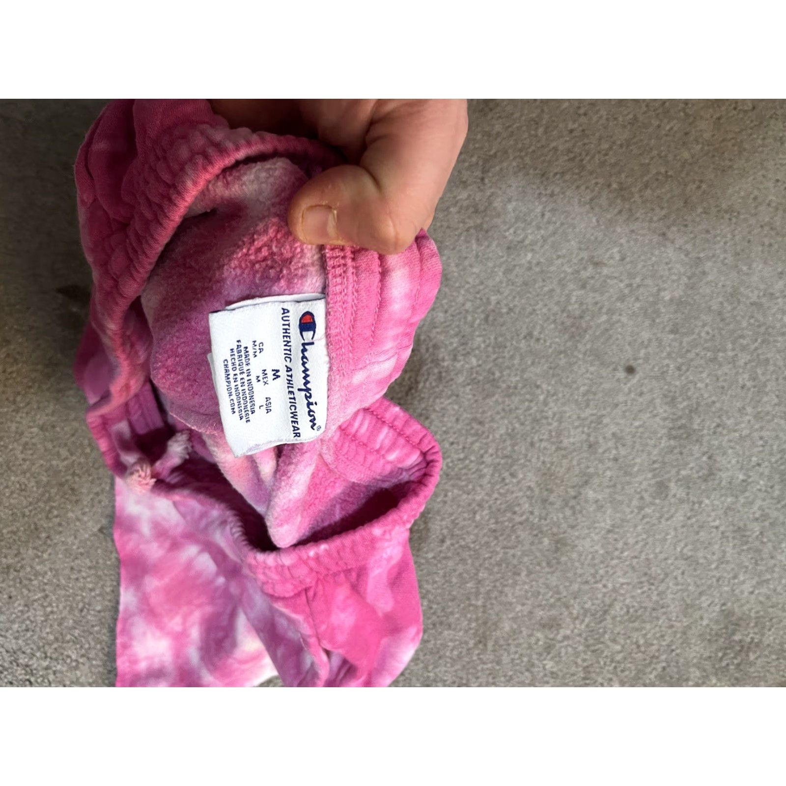 Champion Champion Shorts Women's Medium Tie Dye Pink Sweat Athletic Wear Knit Elastic Drawstring Shirt? Size 32" / US 10 / IT 46 - 3 Thumbnail