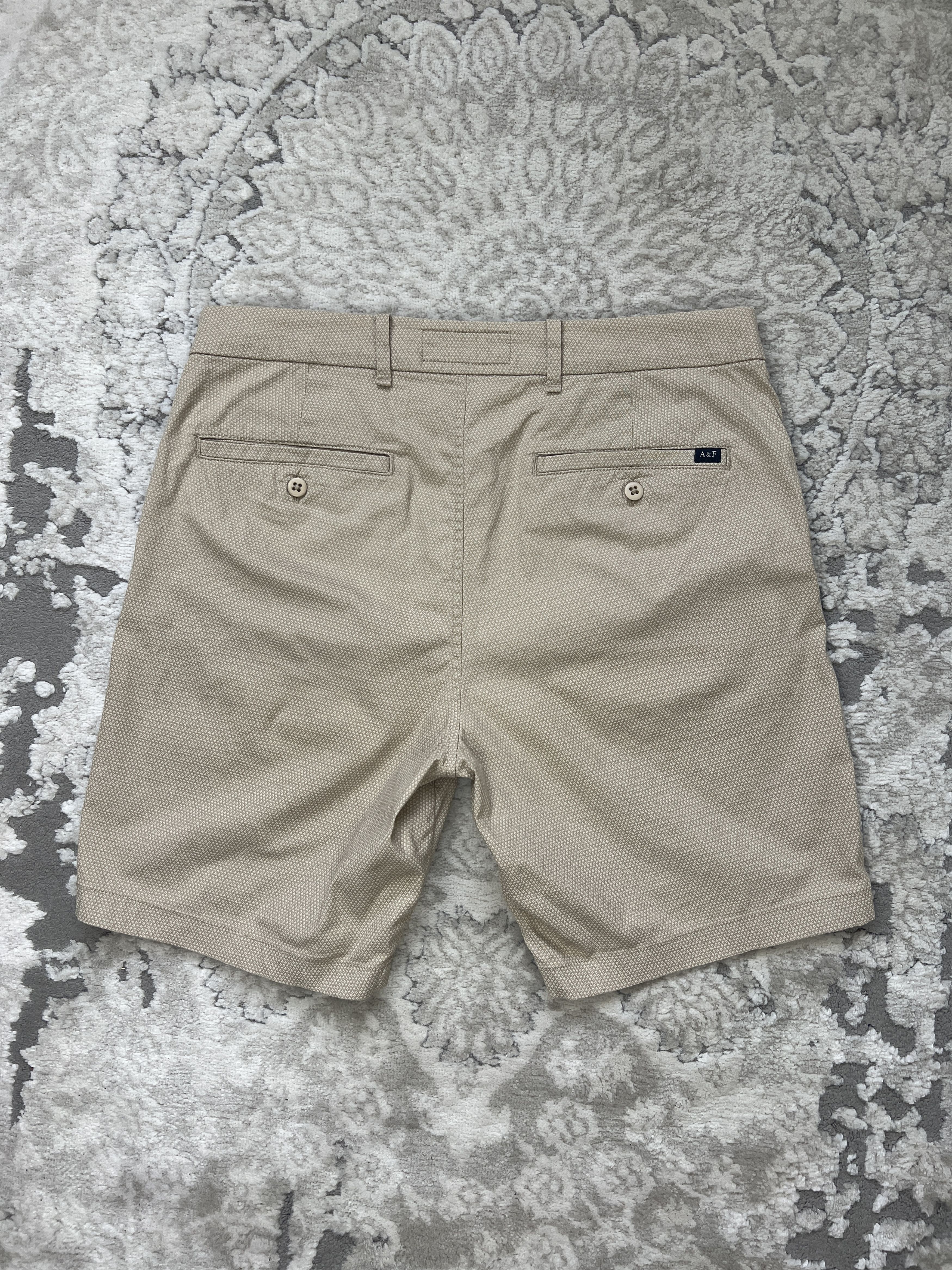 Abercrombie & Fitch Abercrombie & Fitch Beige Stretch Shorts – Size 34 Size US 34 / EU 50 - 11 Thumbnail