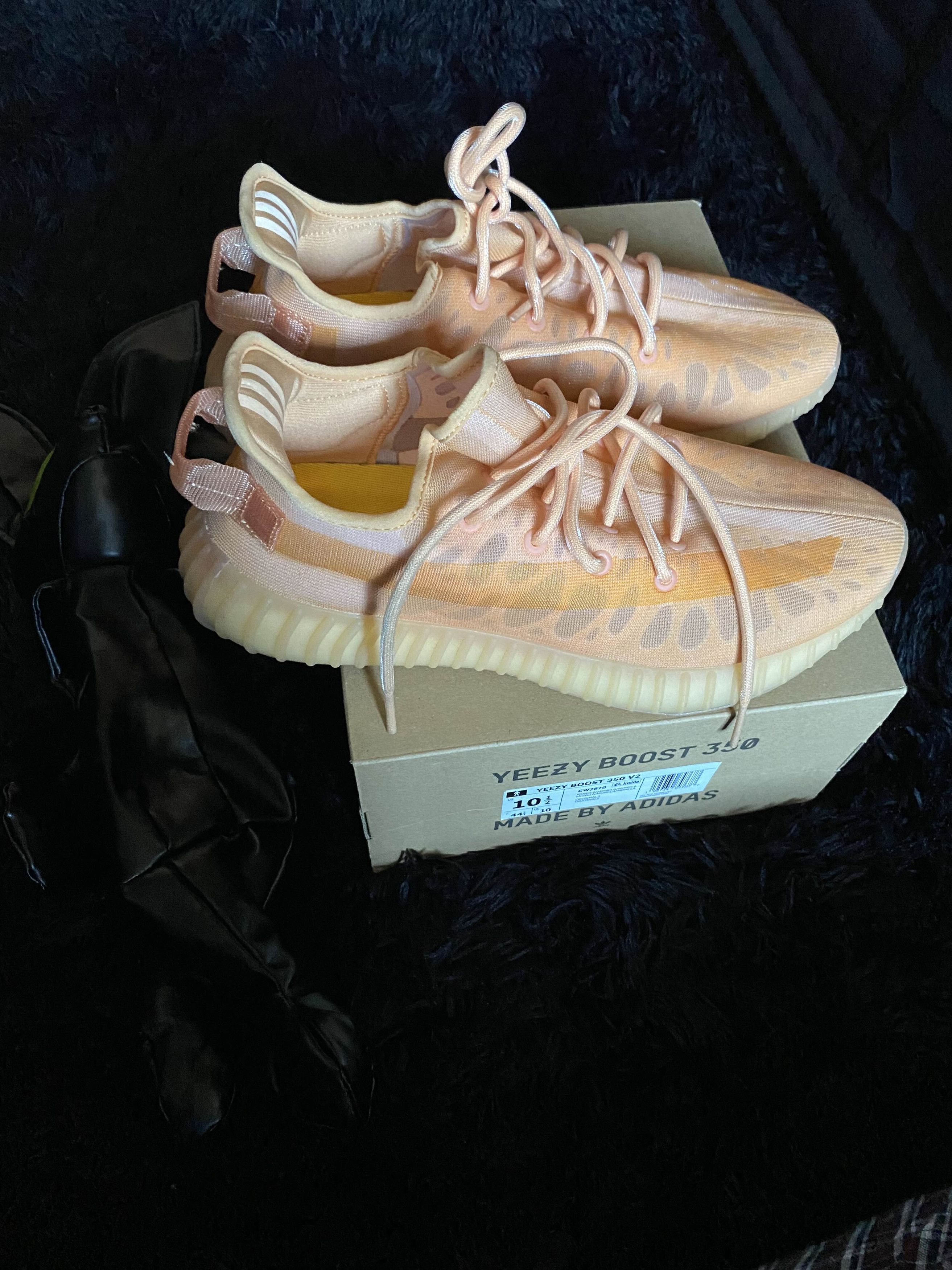 Yeezy Yeezy Boost 350 Size US 10.5 / EU 43-44 - 3 Thumbnail