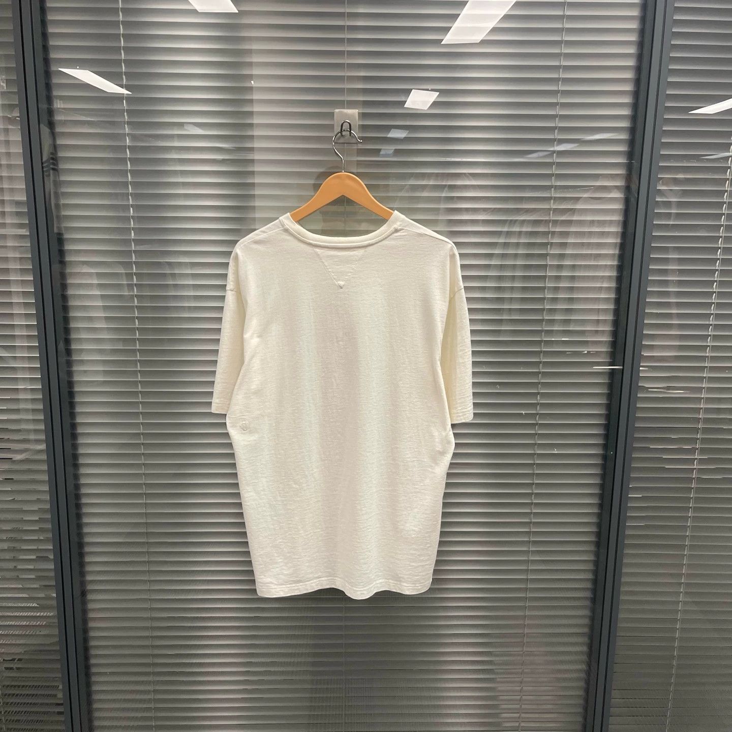 Bottega Veneta Bottega Veneta back small embroidery short sleeve XS 99 new Size US XS / EU 42 / 0 - 2 Thumbnail