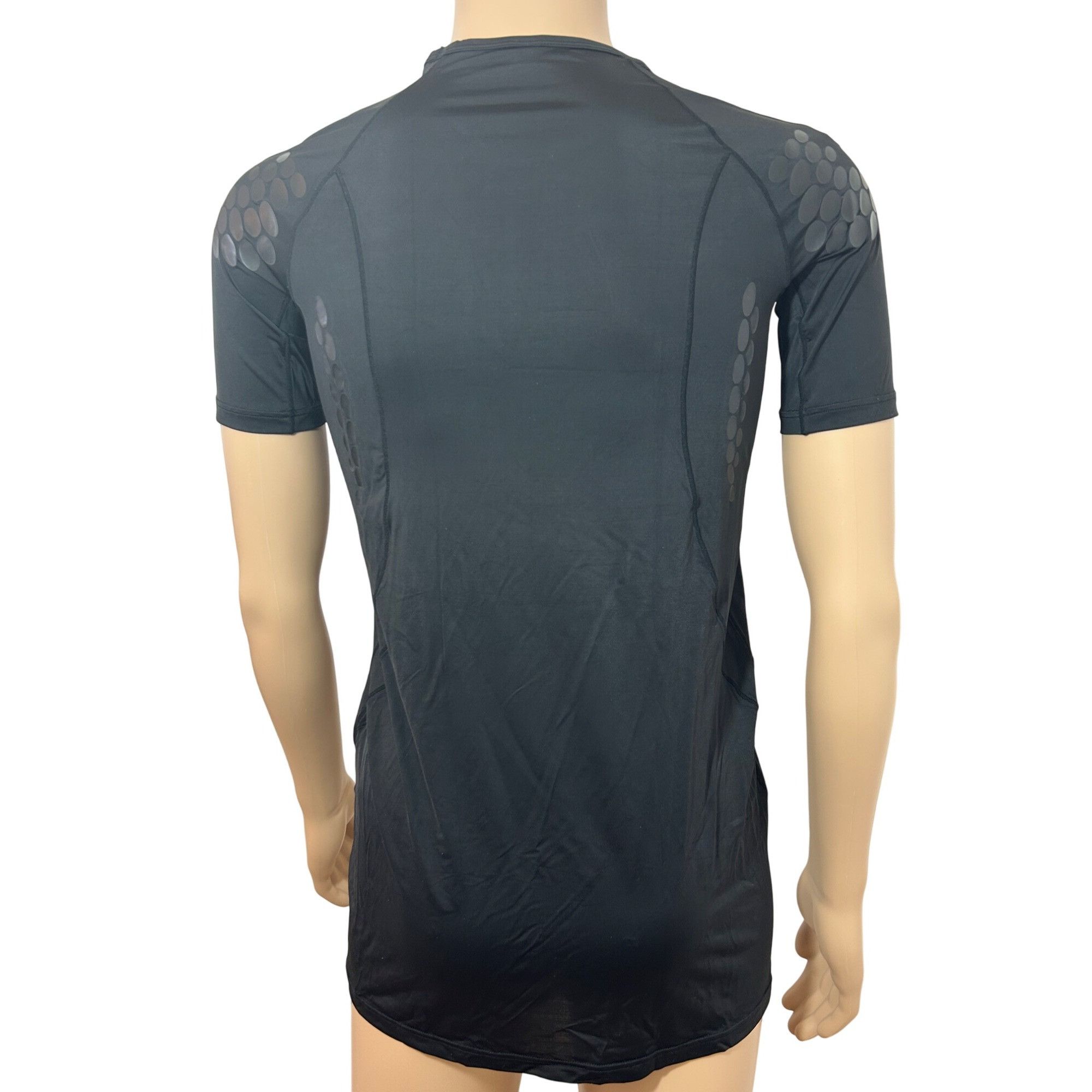 Uniqlo Uniqlo Men’s Black Compression T-Shirt Short Sleeve L Nylon Size US L / EU 52-54 / 3 - 4 Thumbnail