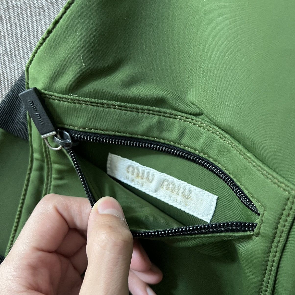 Miu Miu × Prada Miu Miu 1999 crossbody vest in green Size ONE SIZE - 5 Thumbnail