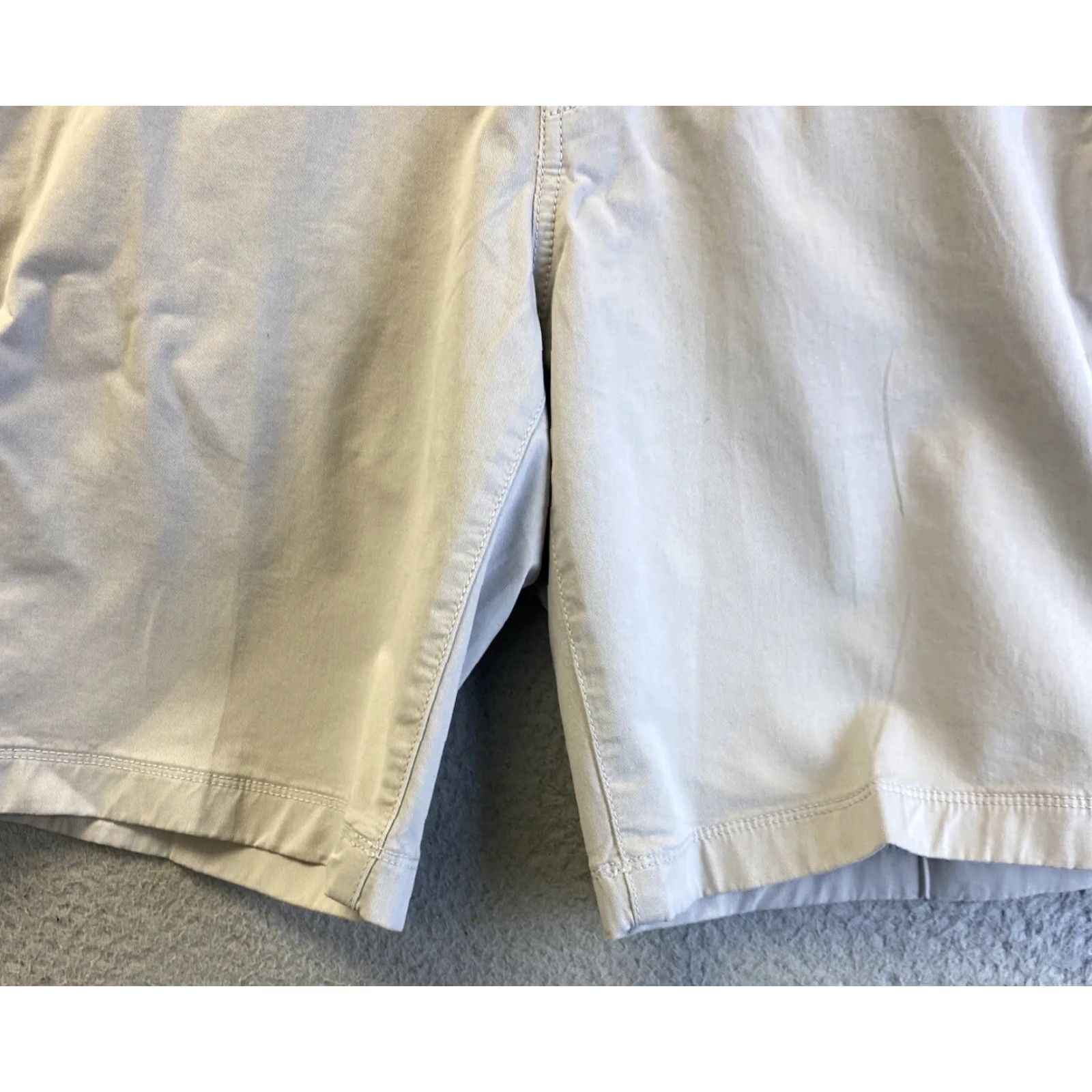 Michael Kors MK Michael Kors Mens Chino Shorts 32 Tan Flat Front 97% Cotton 3% Elastan Golf Shorts 32-72 Mens Size US 32 / EU 48 - 5 Thumbnail