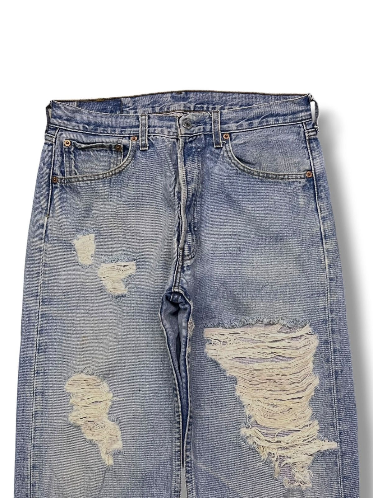 Levi's Vintage 00s Levi’s 501 - Faded Light Wash, Heavy Distressed Size US 30 / EU 46 - 4 Thumbnail