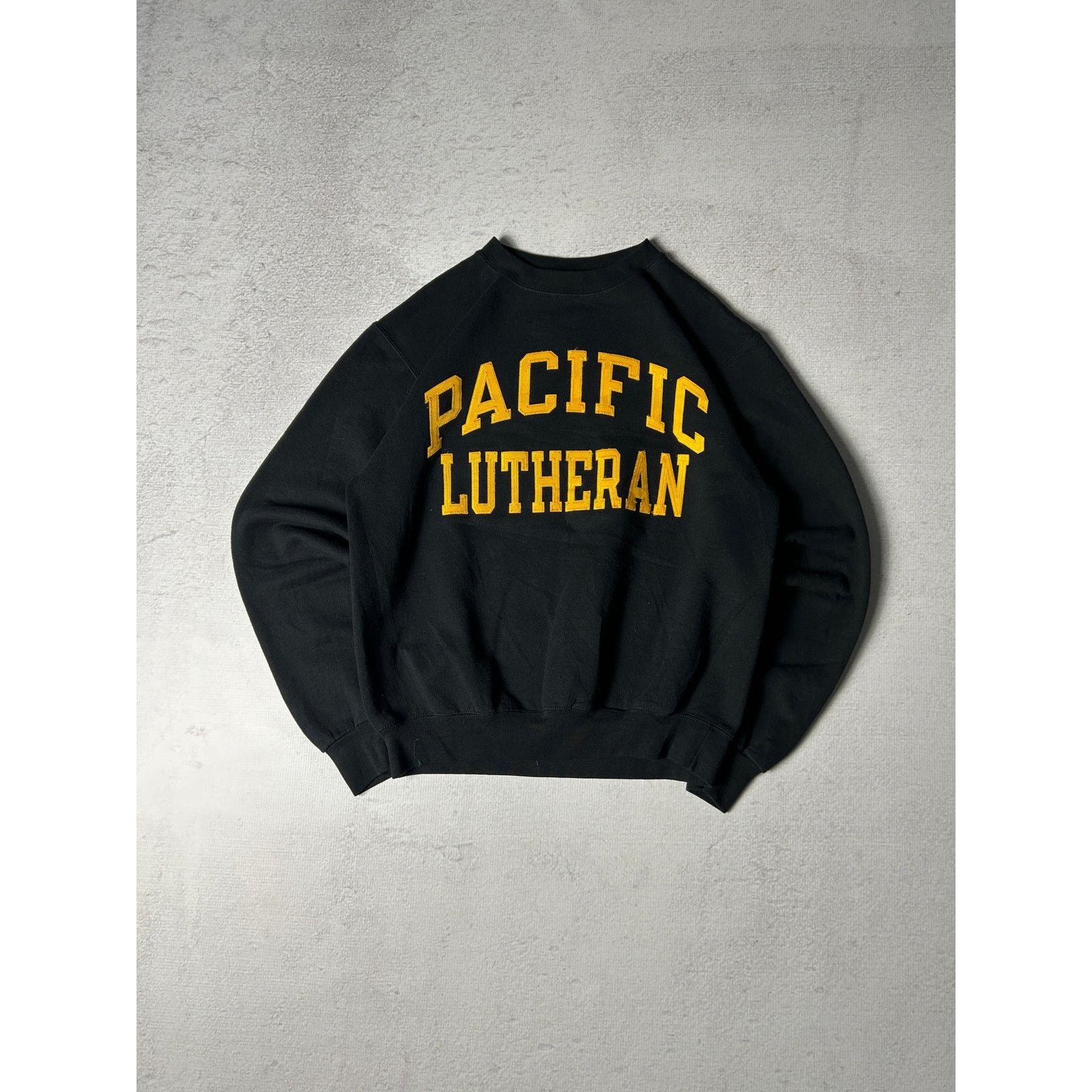 The Unbranded Brand Vintage 00s Champion Crewneck Sweatshirt - Men's Small Size US S / EU 44-46 / 1 - 1 Thumbnail