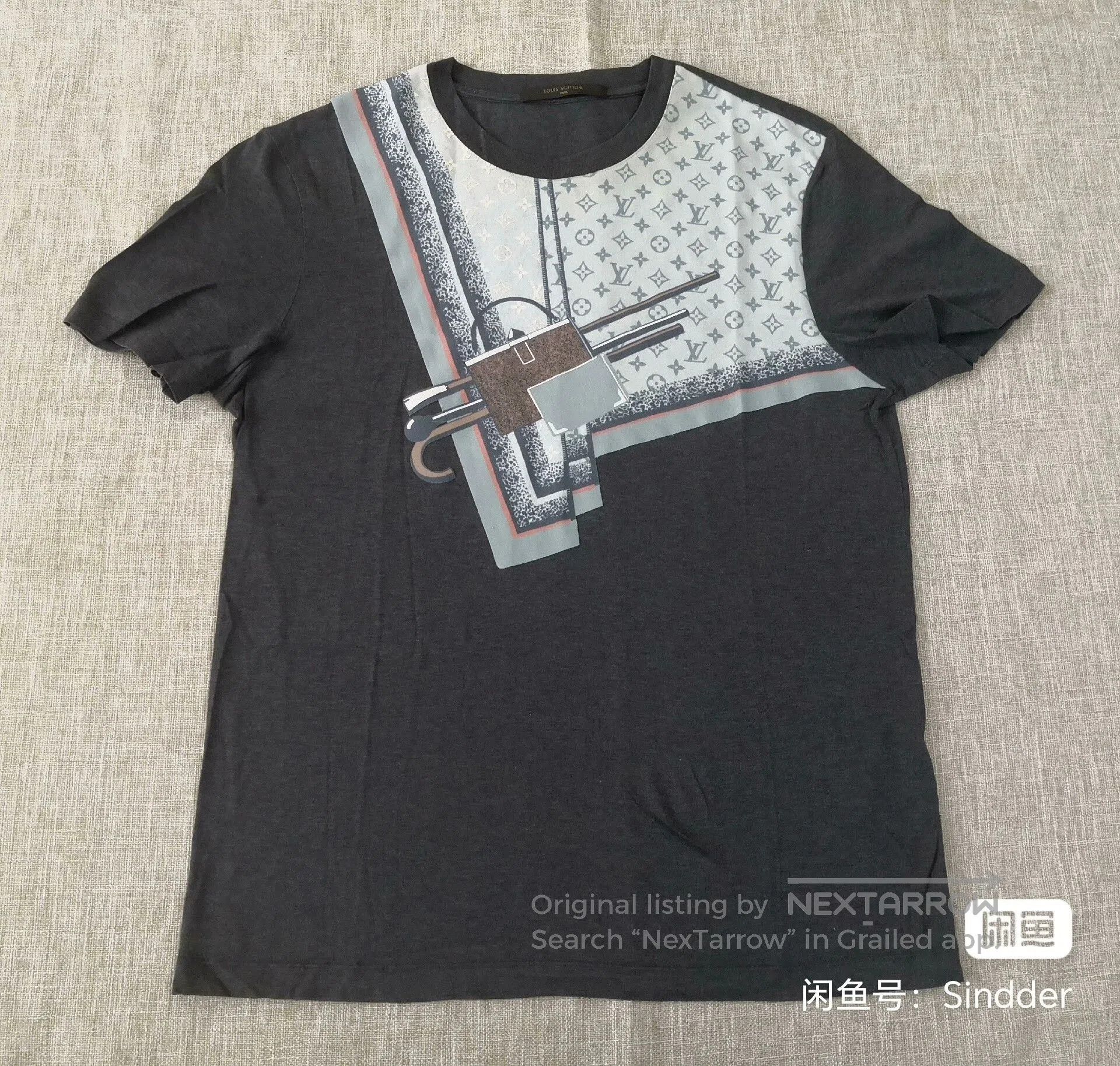 Louis Vuitton Louis Vuitton Men's Monogram Short-Sleeve T-Shirt. Size US S / EU 44-46 / 1 - 1 Thumbnail