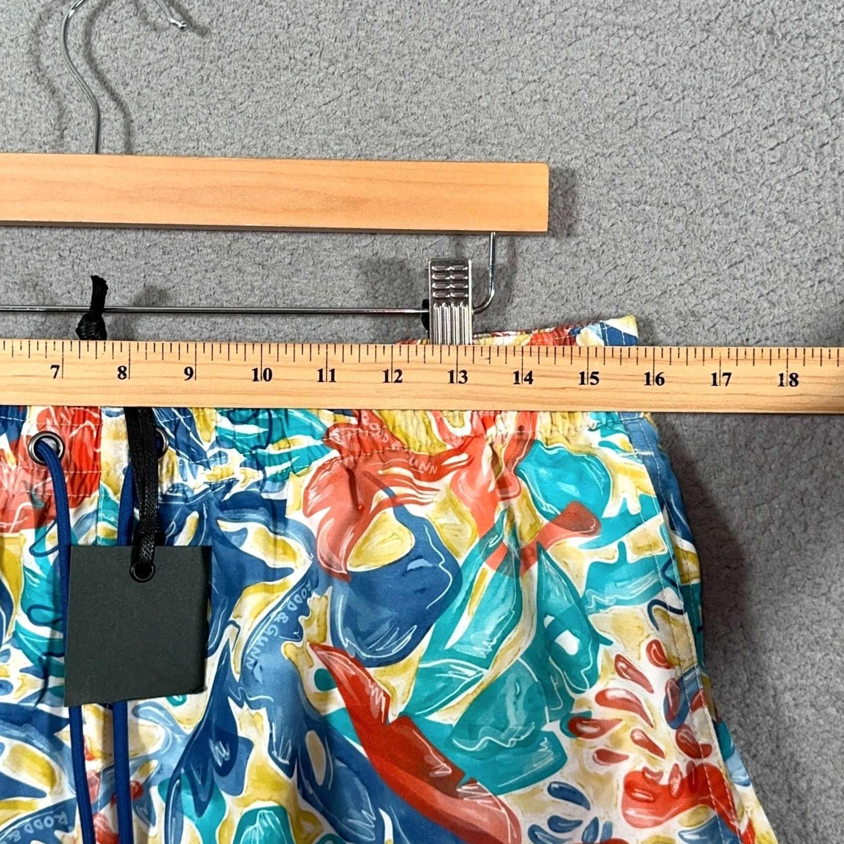 Rodd & Gunn Rodd & Gunn Swim Trunks Mens L Multicolor MT Wellington 6.3" Lined Shorts Trunks Beach Vacation Pockets Drawstring Elastic Waist Above-the-Knee Size US 33 - 7 Thumbnail