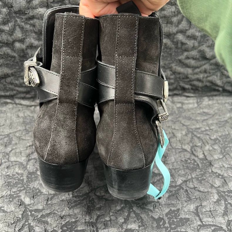 Yves Saint Laurent saint Laurent Black high-set suede lock mid-heel Chelsea bo Size US 7 / EU 40 - 4 Thumbnail