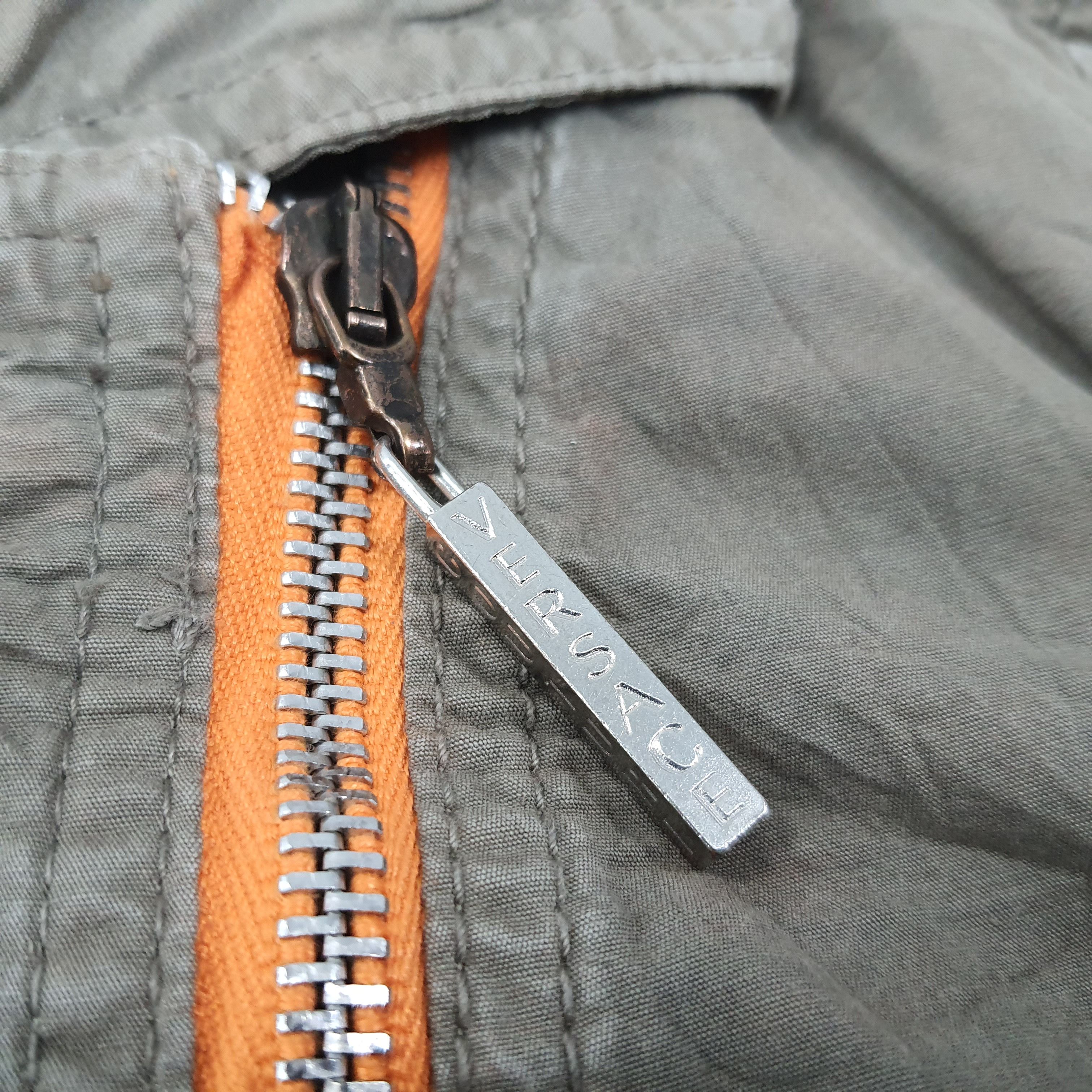 Versace Jeans Couture × Vintage Vintage Versace Jeans Couture Jacket C221N2 Size XS / US 0-2 / IT 36-38 - 5 Thumbnail