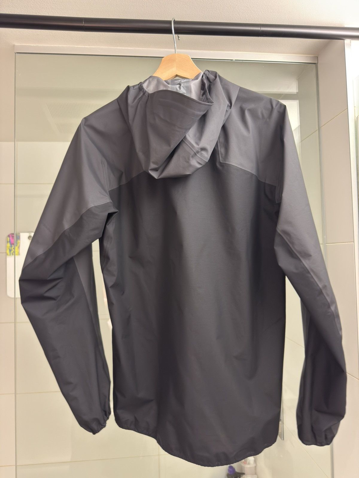 Arc'teryx Arc’teryx Norvan shell jacket size small mens Size US S / EU 44-46 / 1 - 3 Thumbnail
