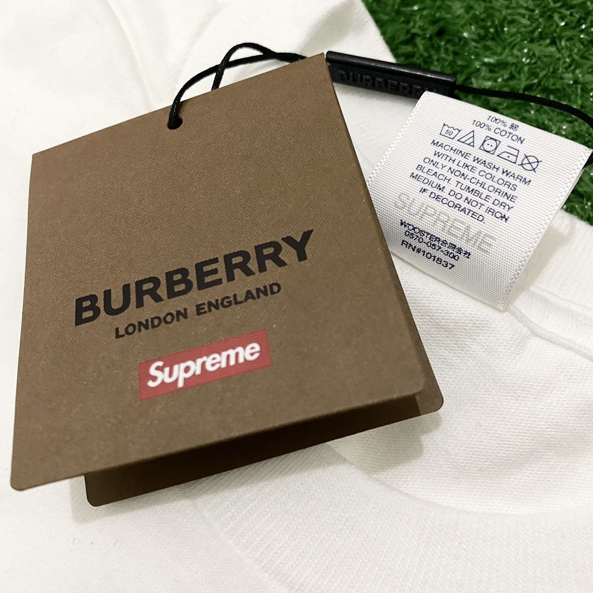 Burberry × Supreme SUPREME X BURBERRY LONDON 'Box Logo' S/S '22 T-Shirt W/T Size US M / EU 48-50 / 2 - 9 Thumbnail
