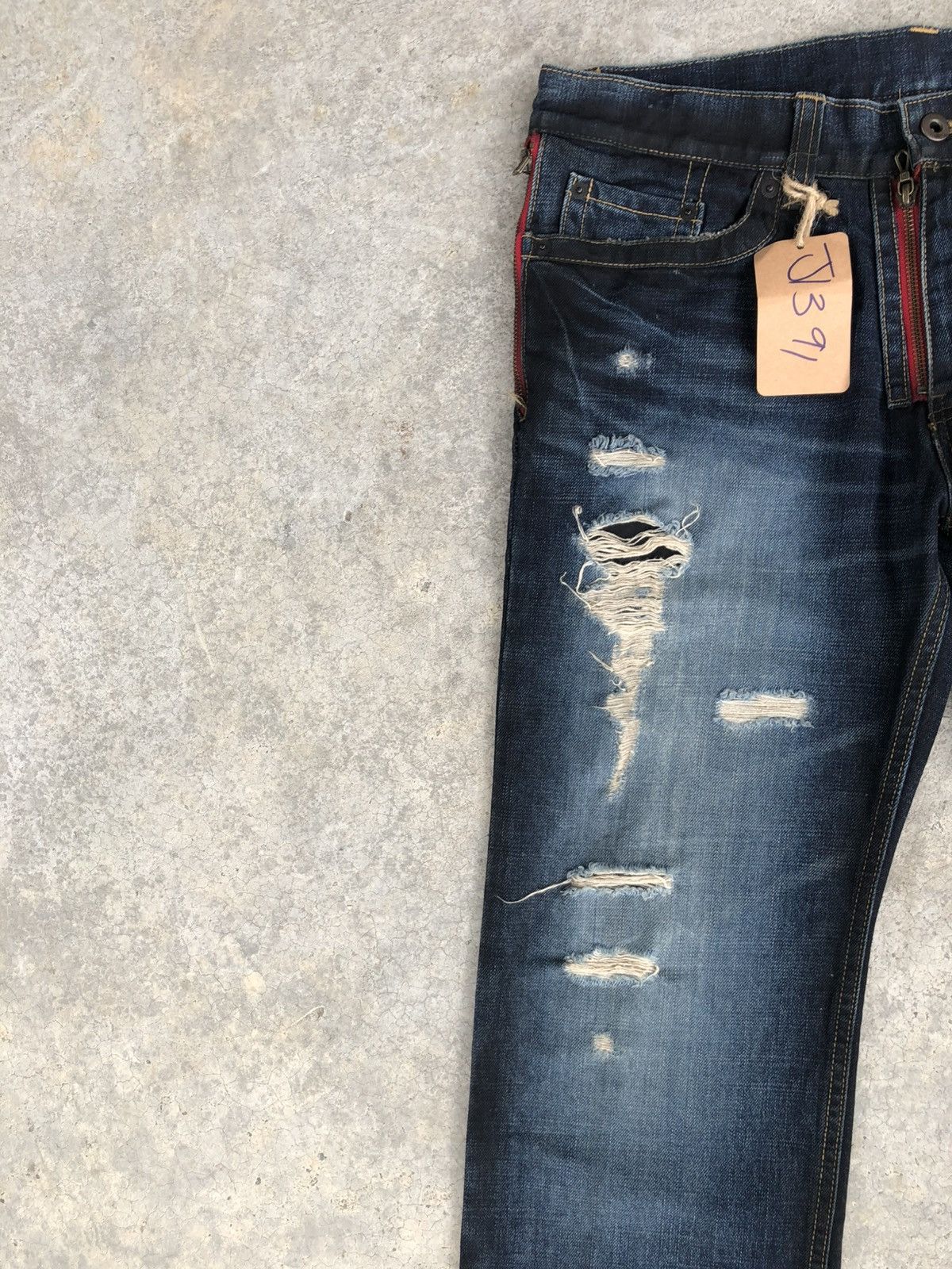 Le Grande Bleu (L.G.B.) Maniac Distressed Jeans Size US 33 - 4 Thumbnail