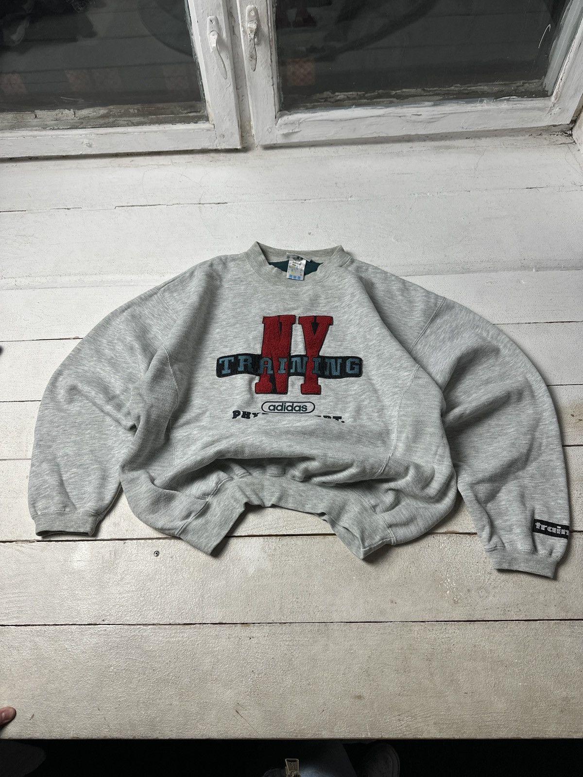 VNTG 🚨 90s Adidas NY TRAINING LOGO Sweatshirt Y2K sk8
