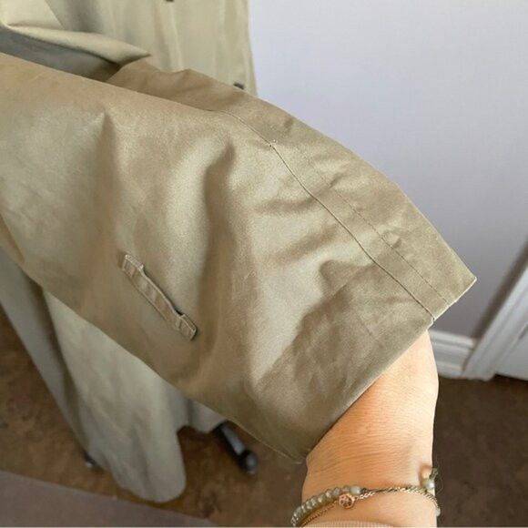 Burberry Vintage Burberry Khaki Light Trench Coat - 38R / L-XL Size US L / EU 52-54 / 3 - 6 Thumbnail