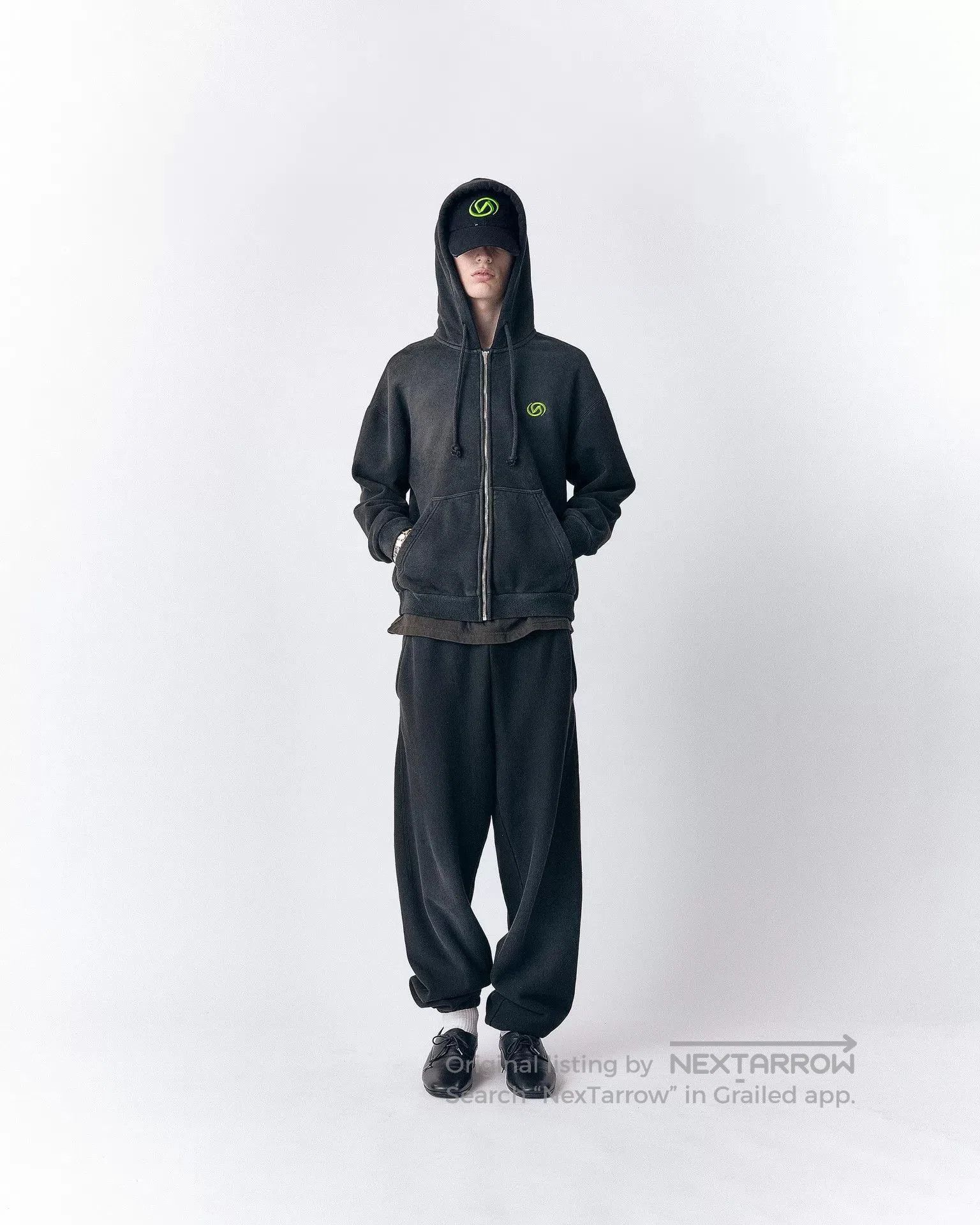 Vuja De black sunfaded chiral hoodie in supima cotton. Size US S / EU 44-46 / 1 - 7 Thumbnail