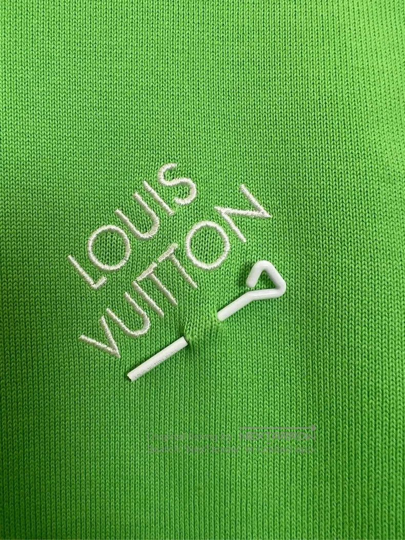 Louis Vuitton Louis Vuitton Green pin short sleeve Size US M / EU 48-50 / 2 - 4 Thumbnail