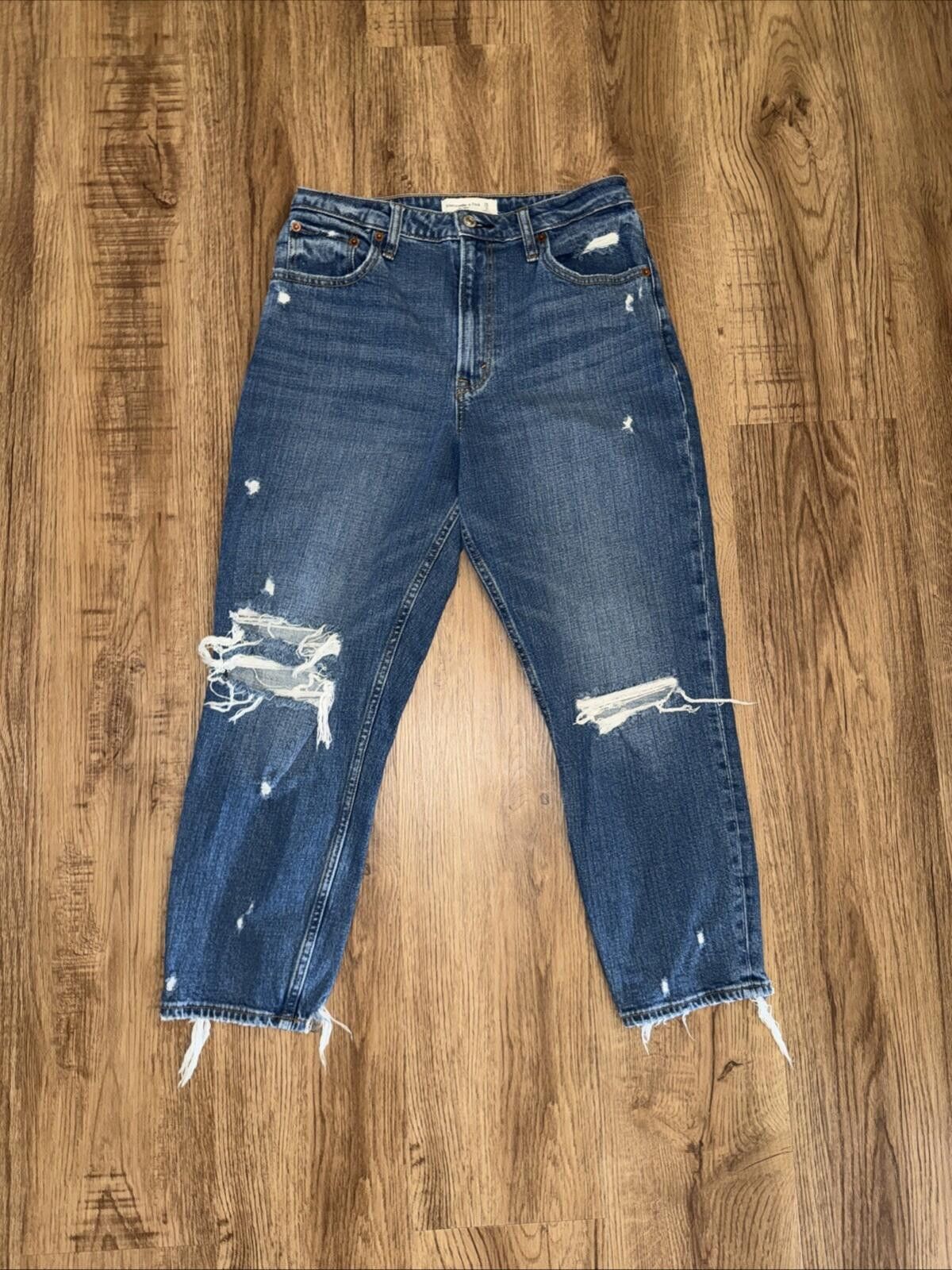 Abercrombie & Fitch Abercrombie Fitch Mom High Rise Curve Love Distressed Jeans Size 28" / US 6 / IT 42 - 2 Thumbnail