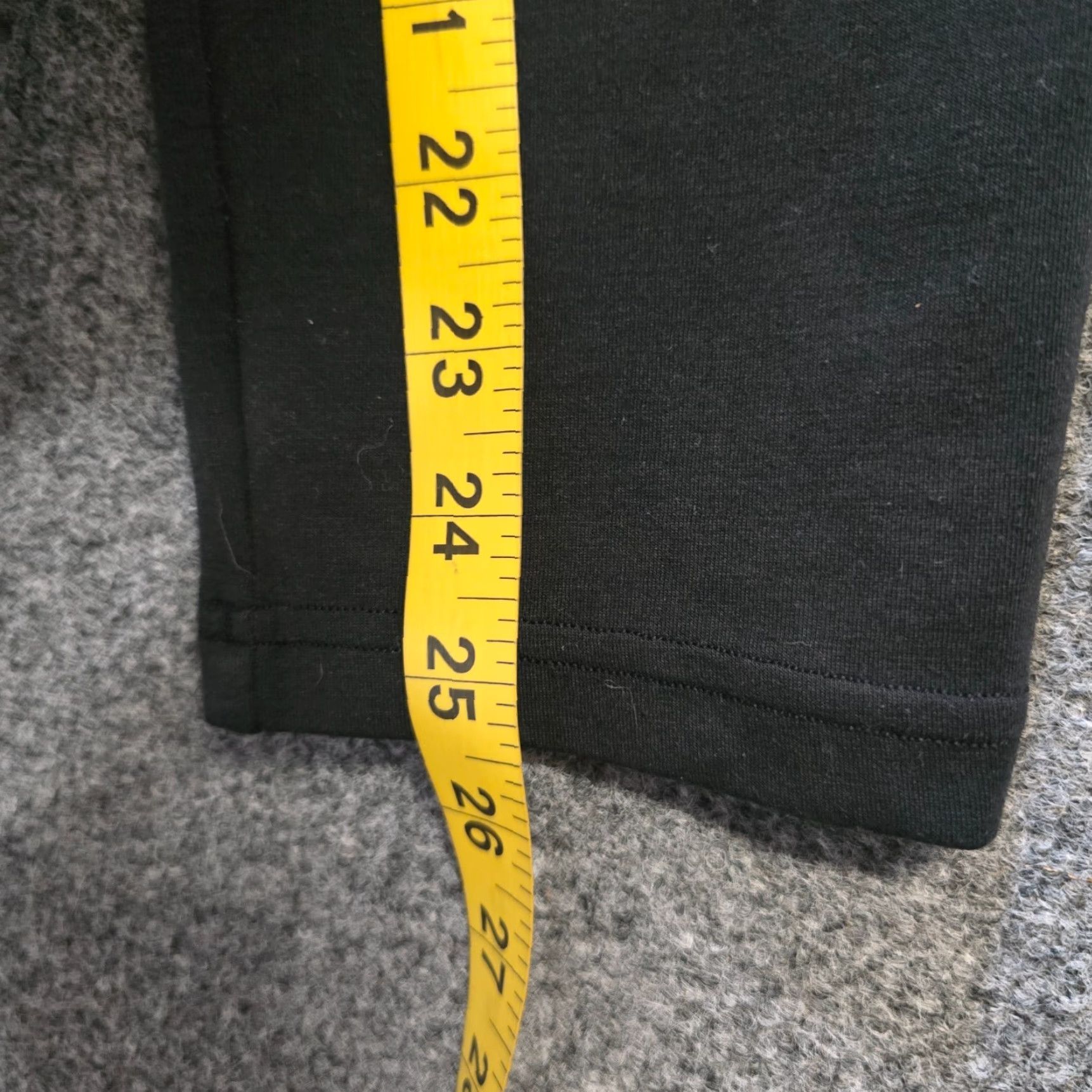 Lululemon Lululemon Pants Womens Size 2 Black Joggers Pull On Tapered Sweatpants Lounge - Athletic Activewear Jogger, Pockets, Regular Inseam 25 in, 4-Season Size 26" / US 2 / IT 38 - 7 Thumbnail